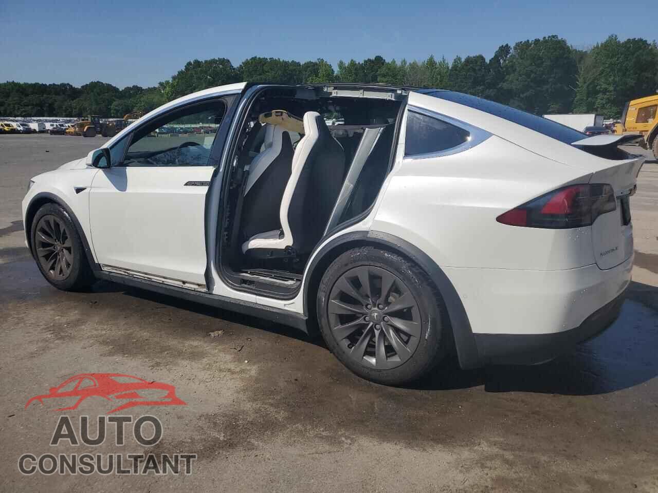 TESLA MODEL X 2018 - 5YJXCBE21JF122333