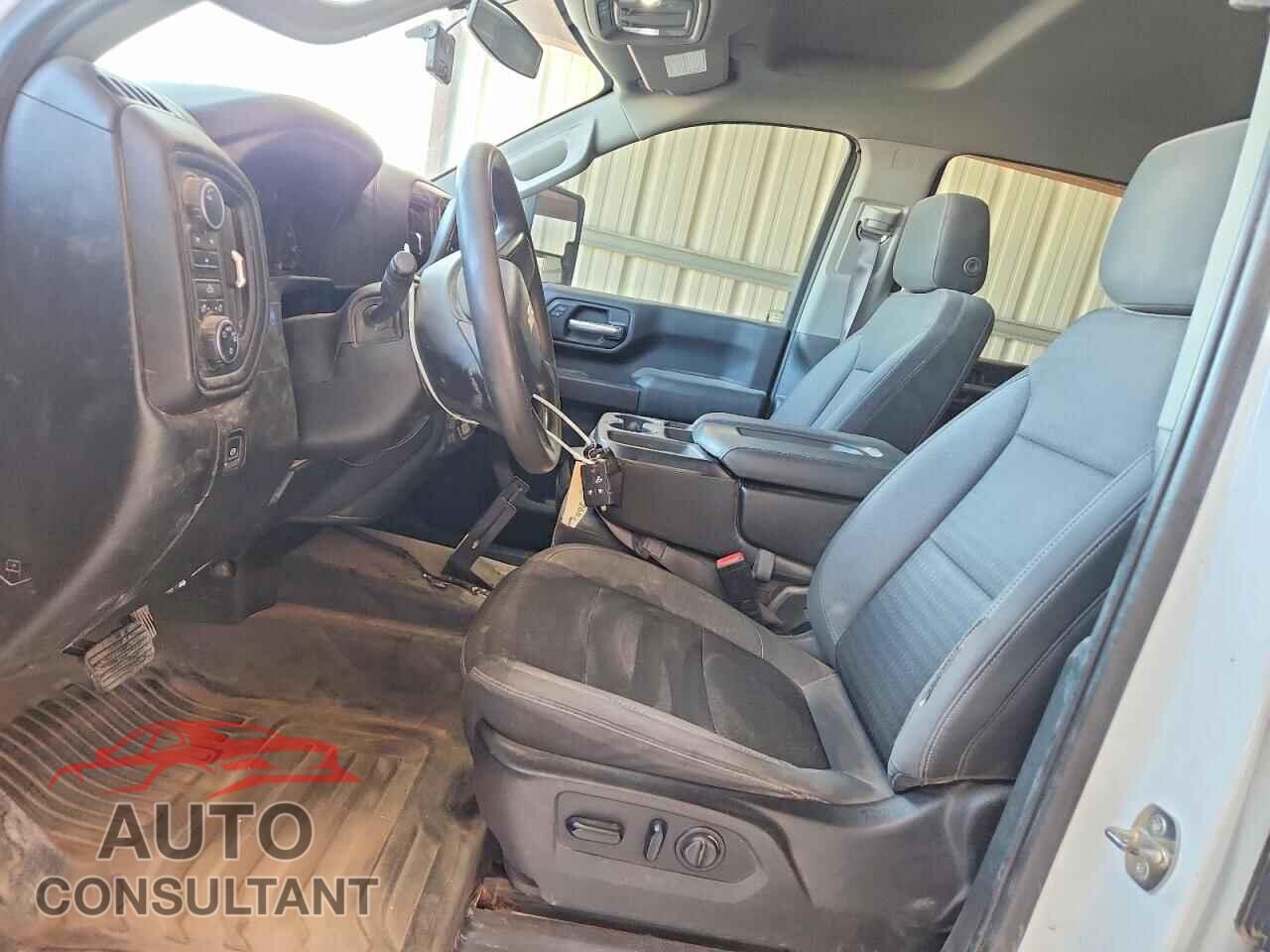 CHEVROLET SILVERADO 2023 - 1GC1YLE7XPF140374