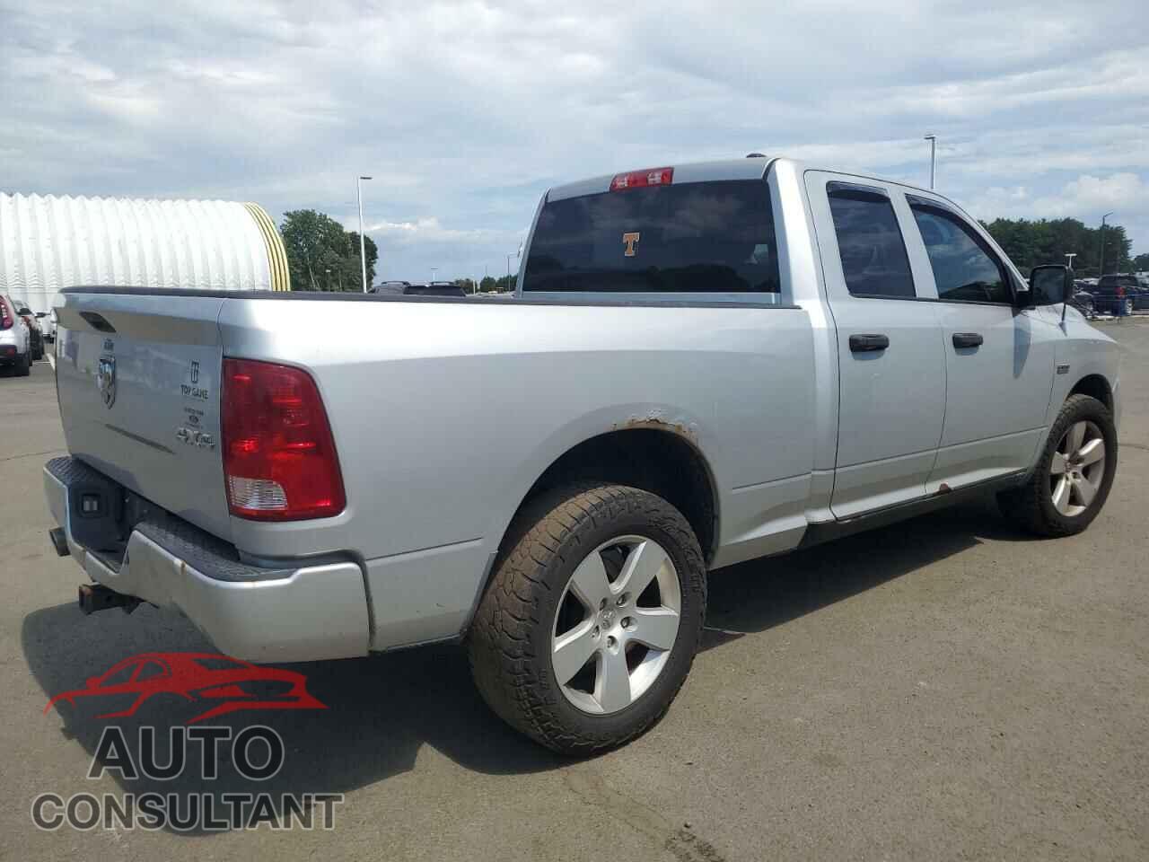 DODGE RAM 1500 2012 - 1C6RD7FT8CS165560