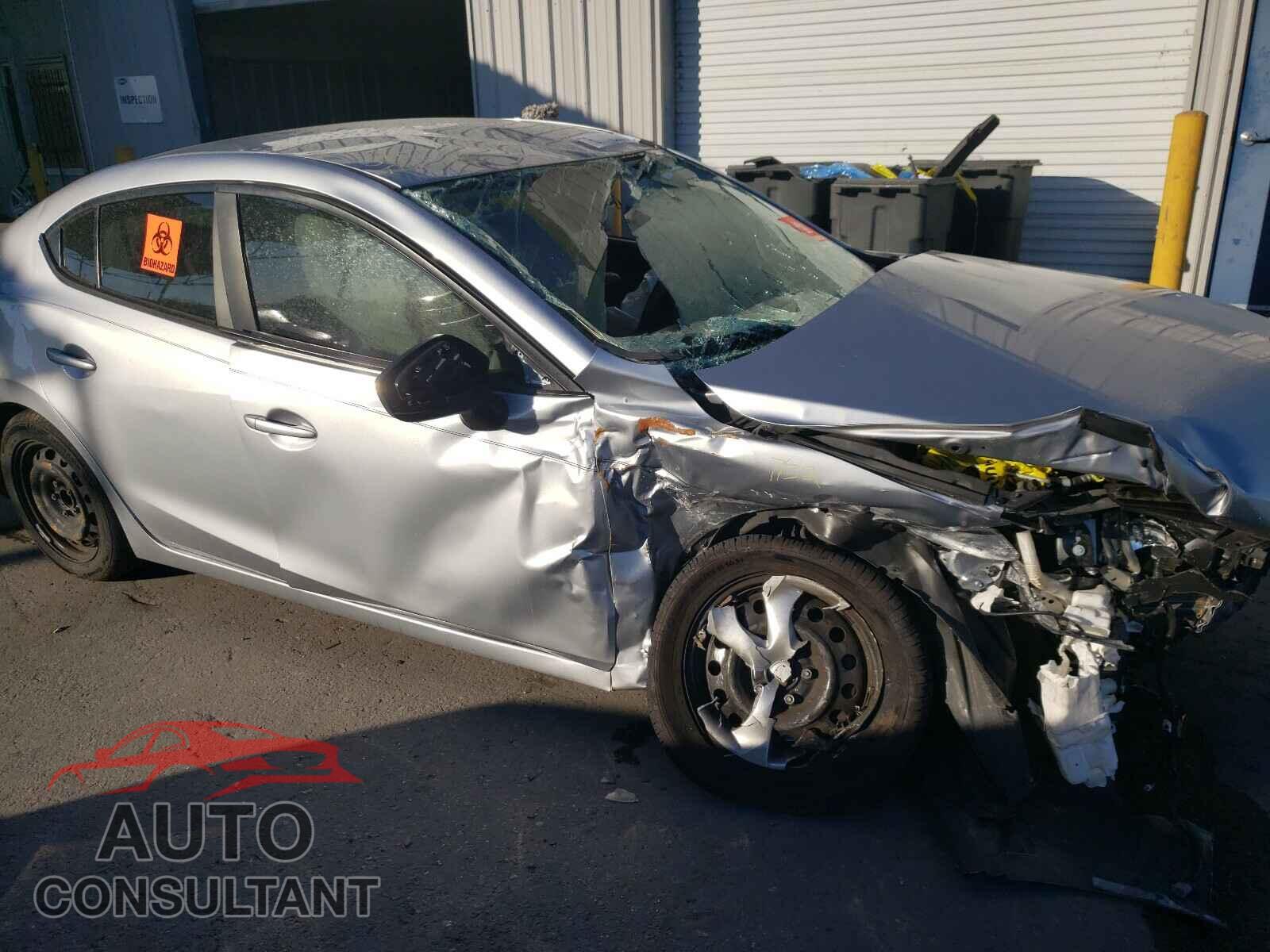 MAZDA 3 2017 - 3MZBN1U76HM155861