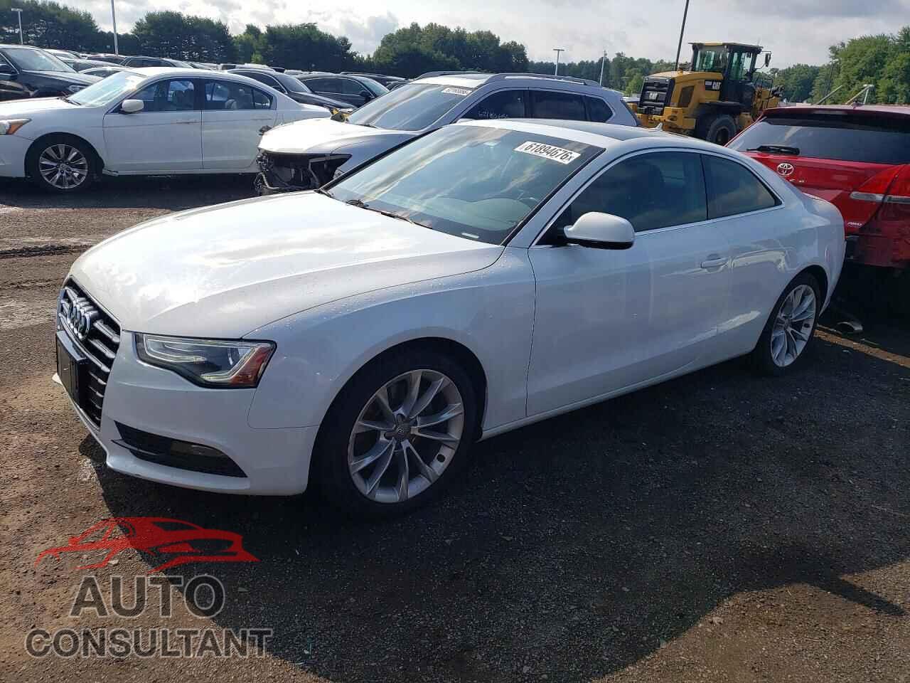 AUDI A5 2013 - WAULFAFR2DA053495