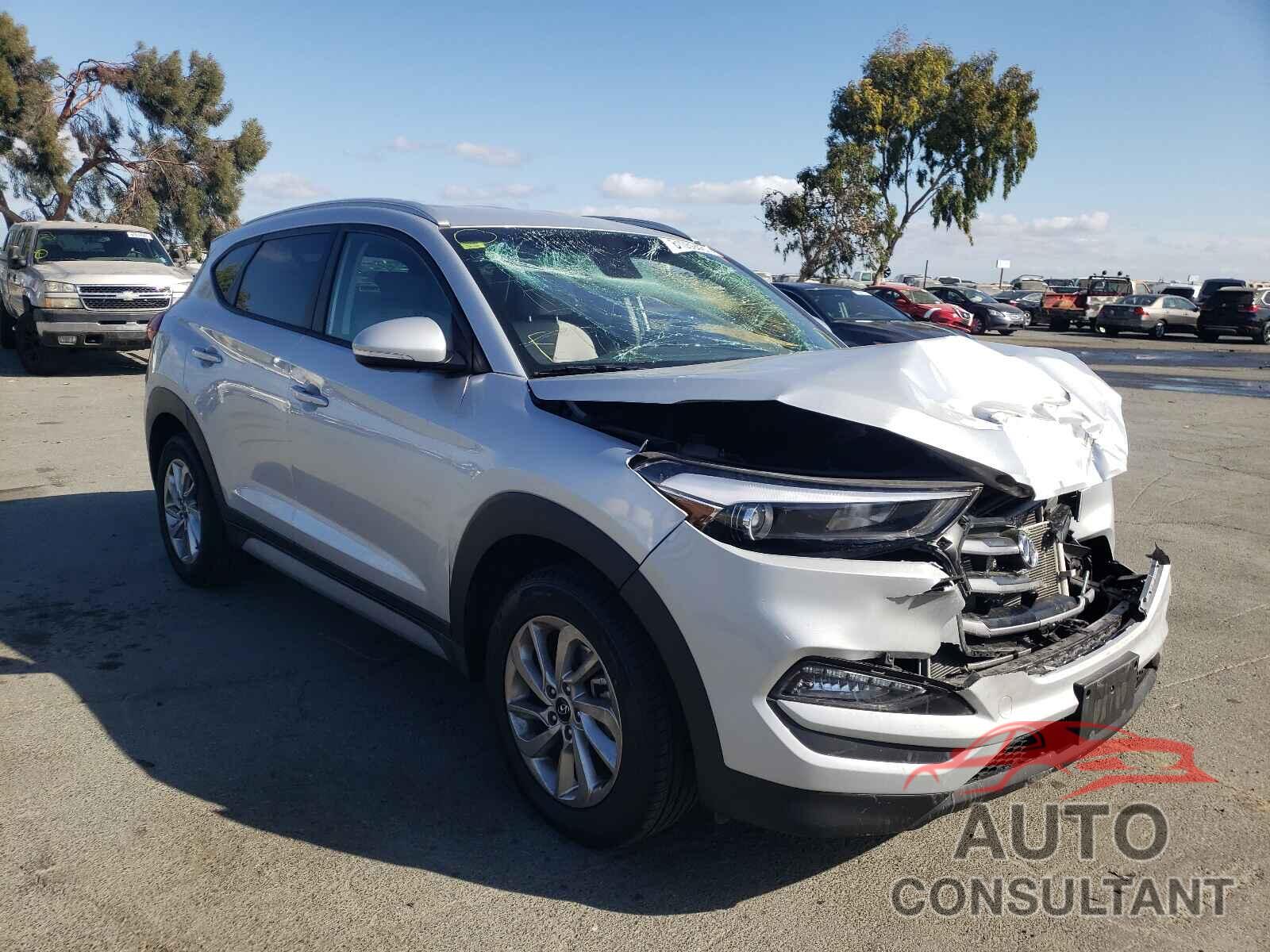 HYUNDAI TUCSON 2018 - KM8J33A46JU671919