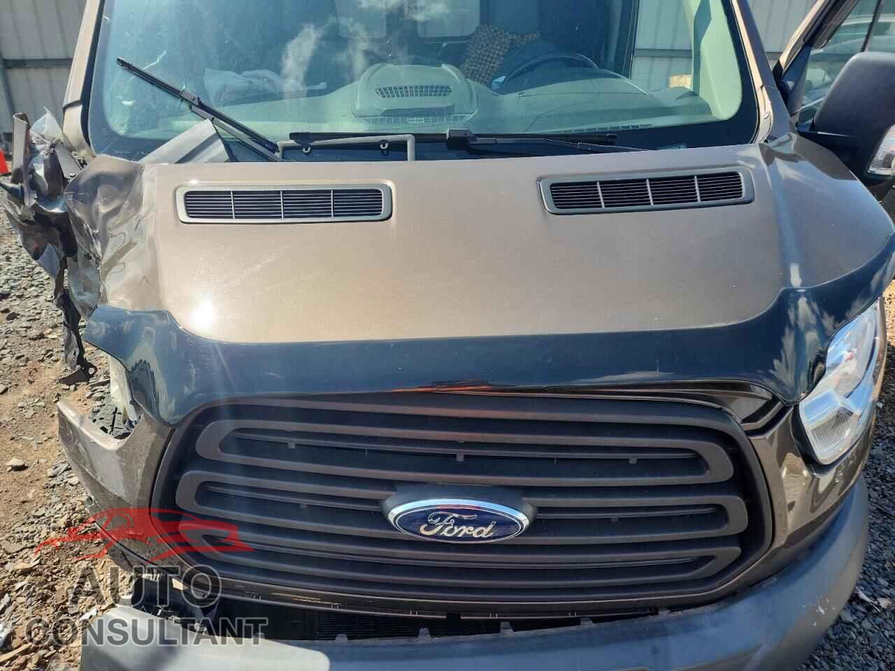 FORD TRANSIT 2017 - 1FTYR2XV8HKA13794