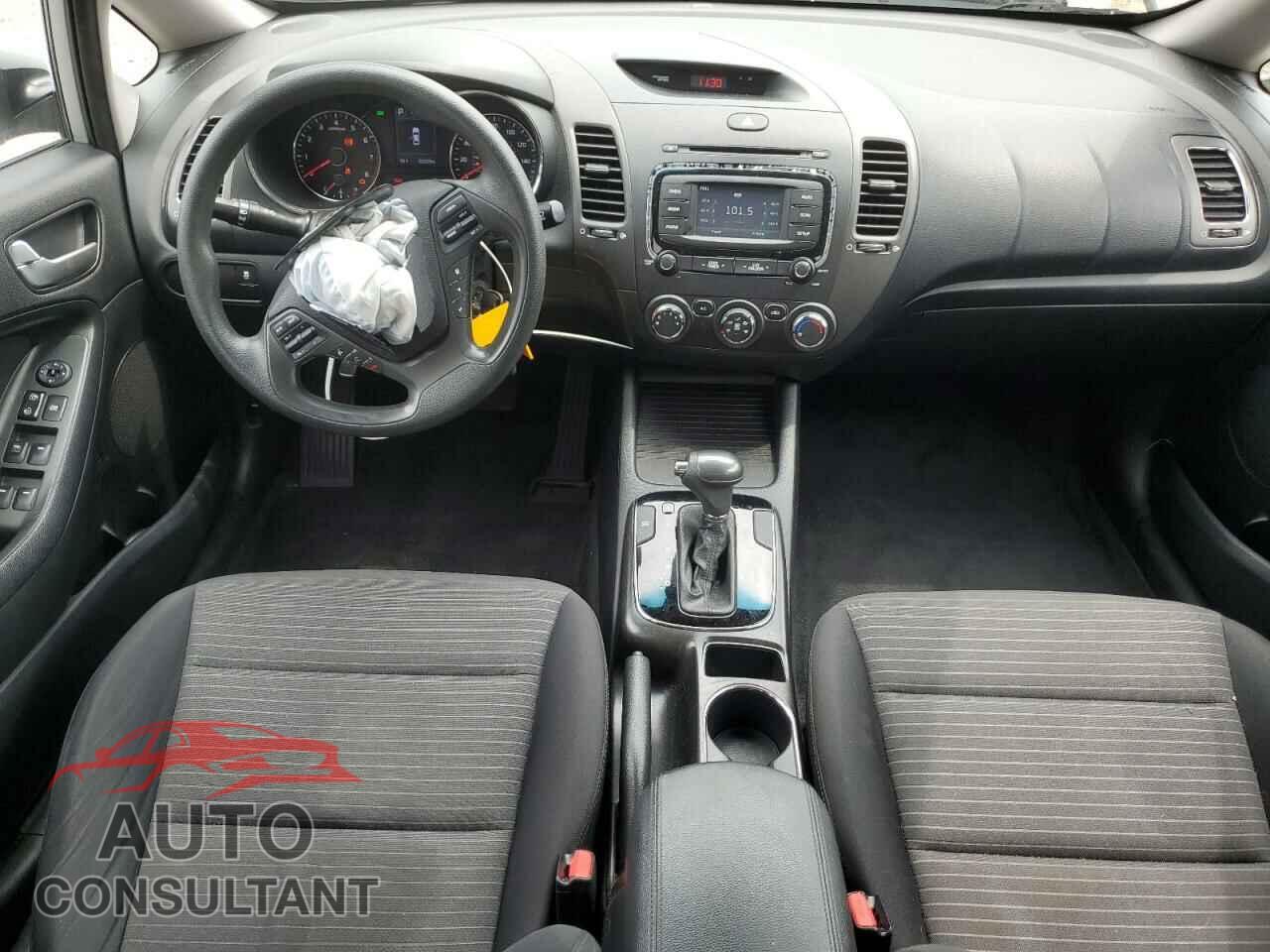 KIA FORTE 2017 - 3KPFL4A73HE006320