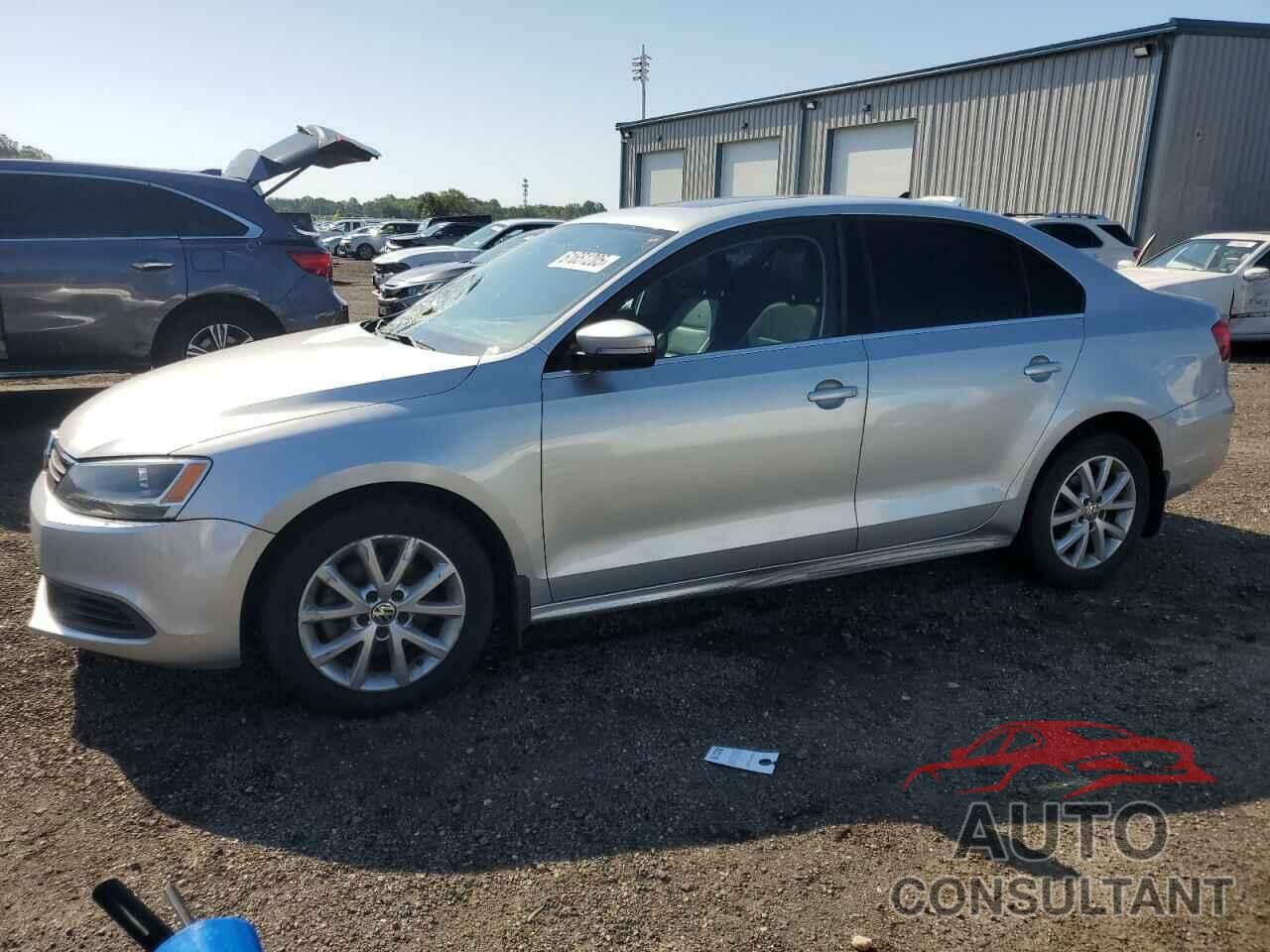 VOLKSWAGEN JETTA 2013 - 3VWDX7AJ2DM422655