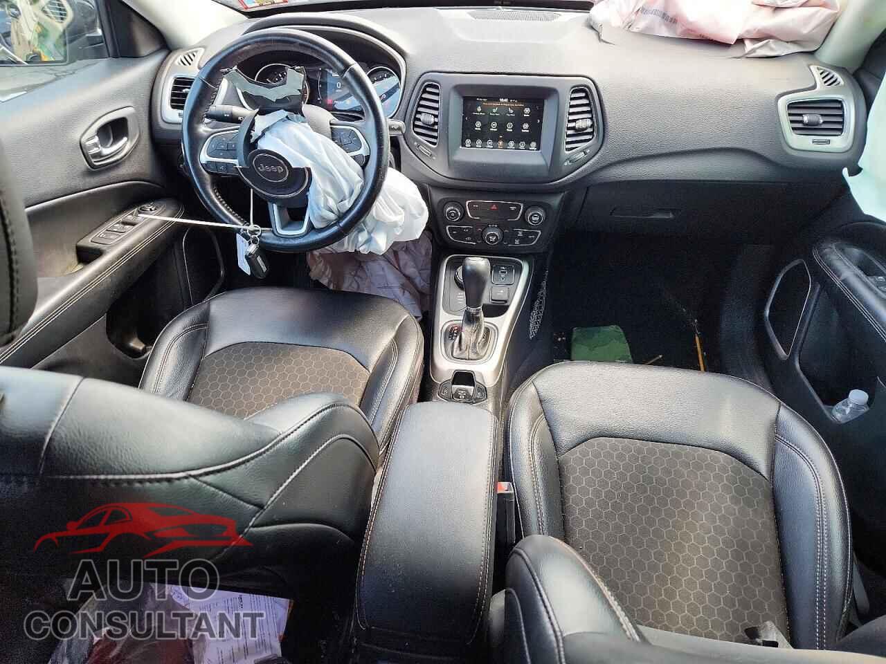 JEEP COMPASS 2020 - 3C4NJDBB4LT153867