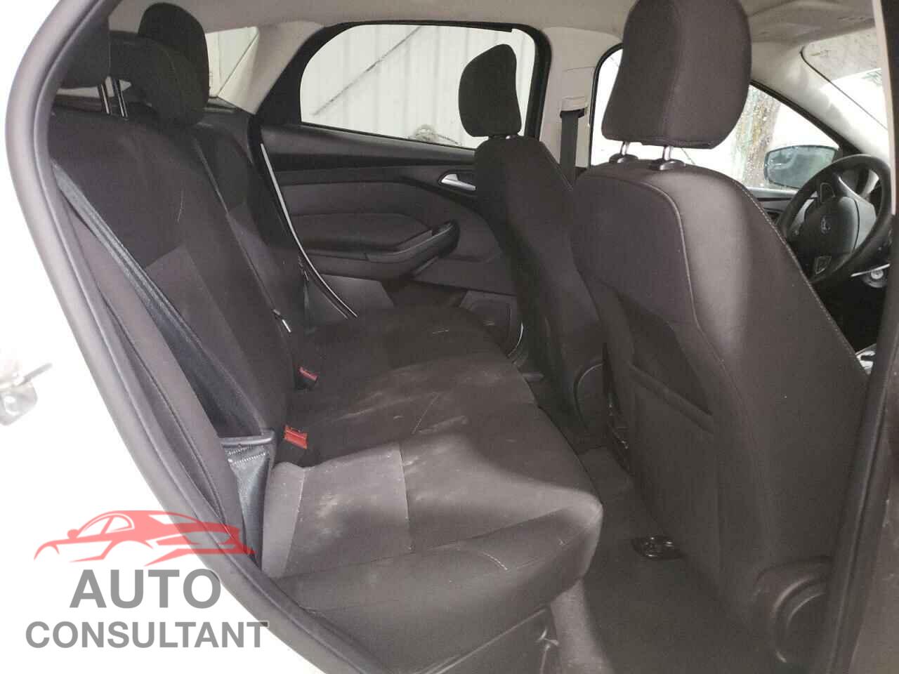 FORD FOCUS 2017 - 1FADP3K23HL272037