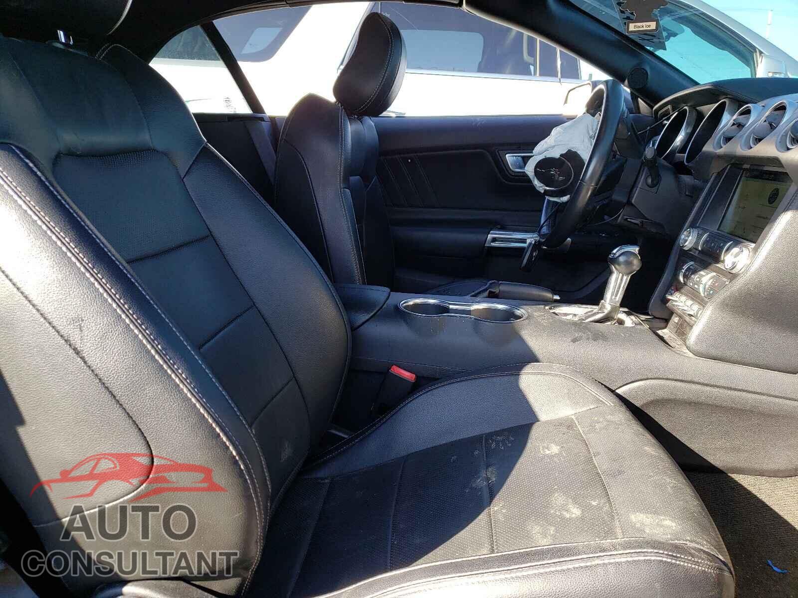 FORD MUSTANG 2018 - 1FATP8UH7J5111663