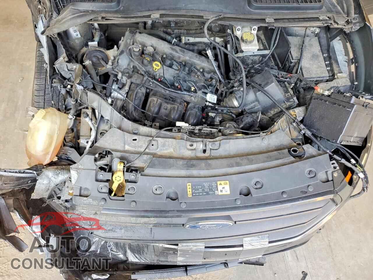 FORD ESCAPE 2018 - 1FMCU0F70JUC94978