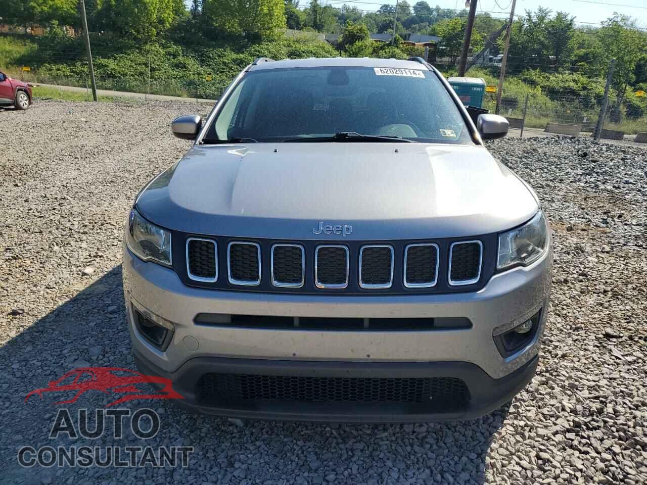 JEEP COMPASS 2018 - 3C4NJDBB6JT135013