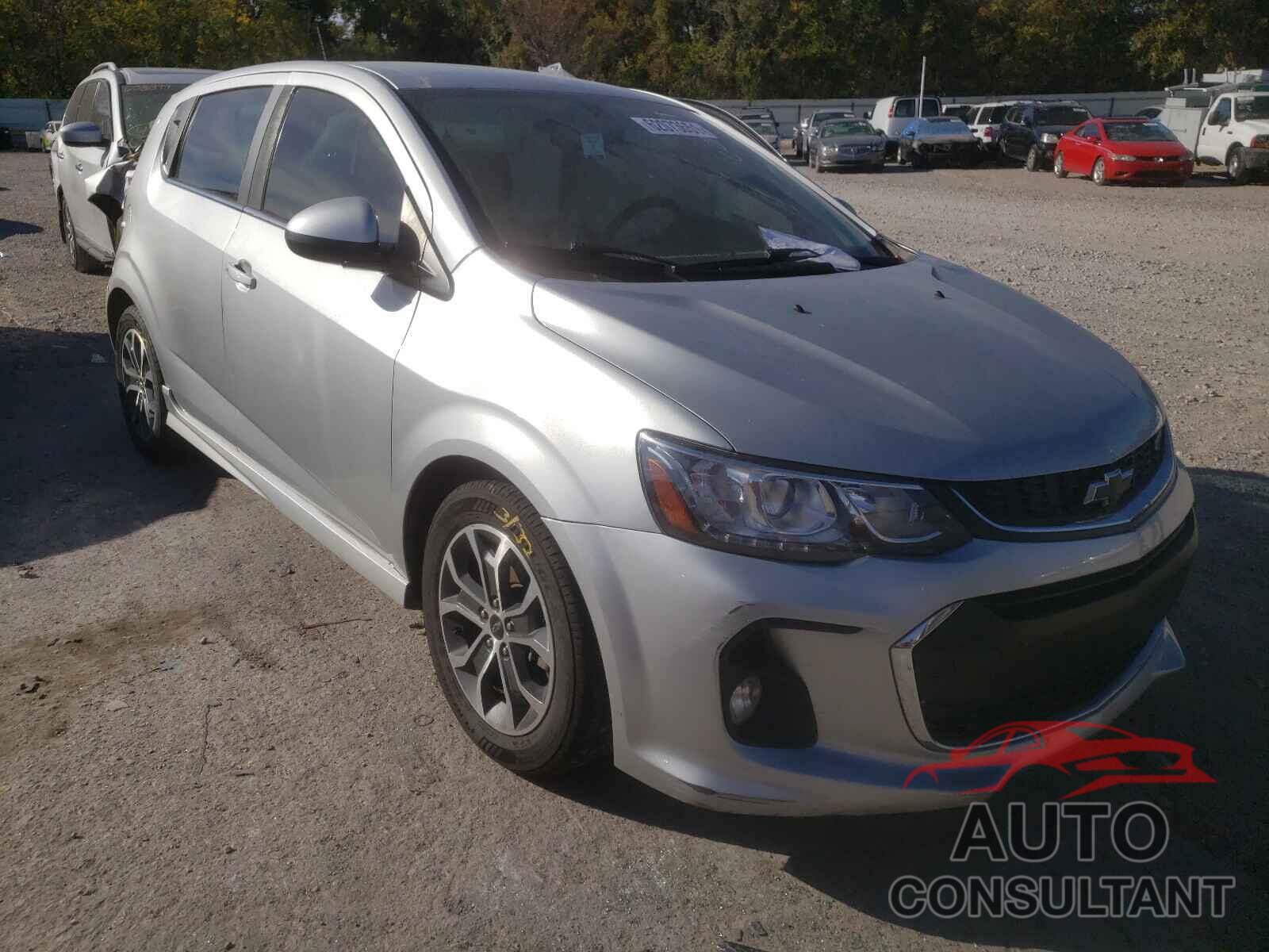 CHEVROLET SONIC 2018 - 1G1JD6SH9J4121417