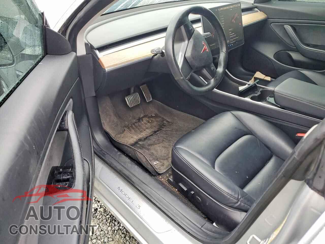 TESLA MODEL 3 2018 - 5YJ3E1EA3JF050013