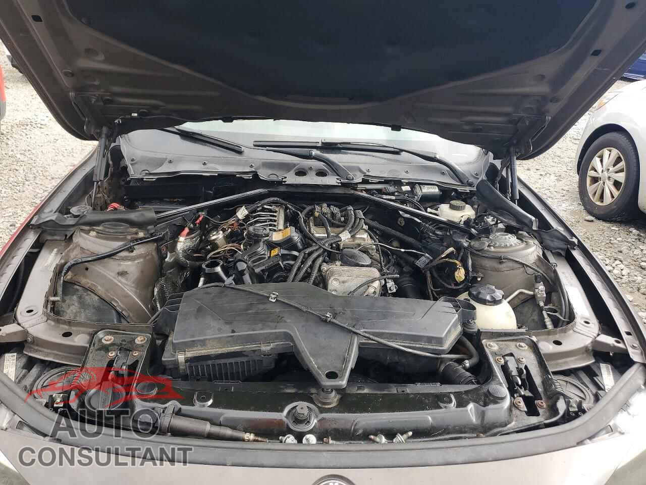 BMW 3 SERIES 2013 - WBA3B3C54DF530326