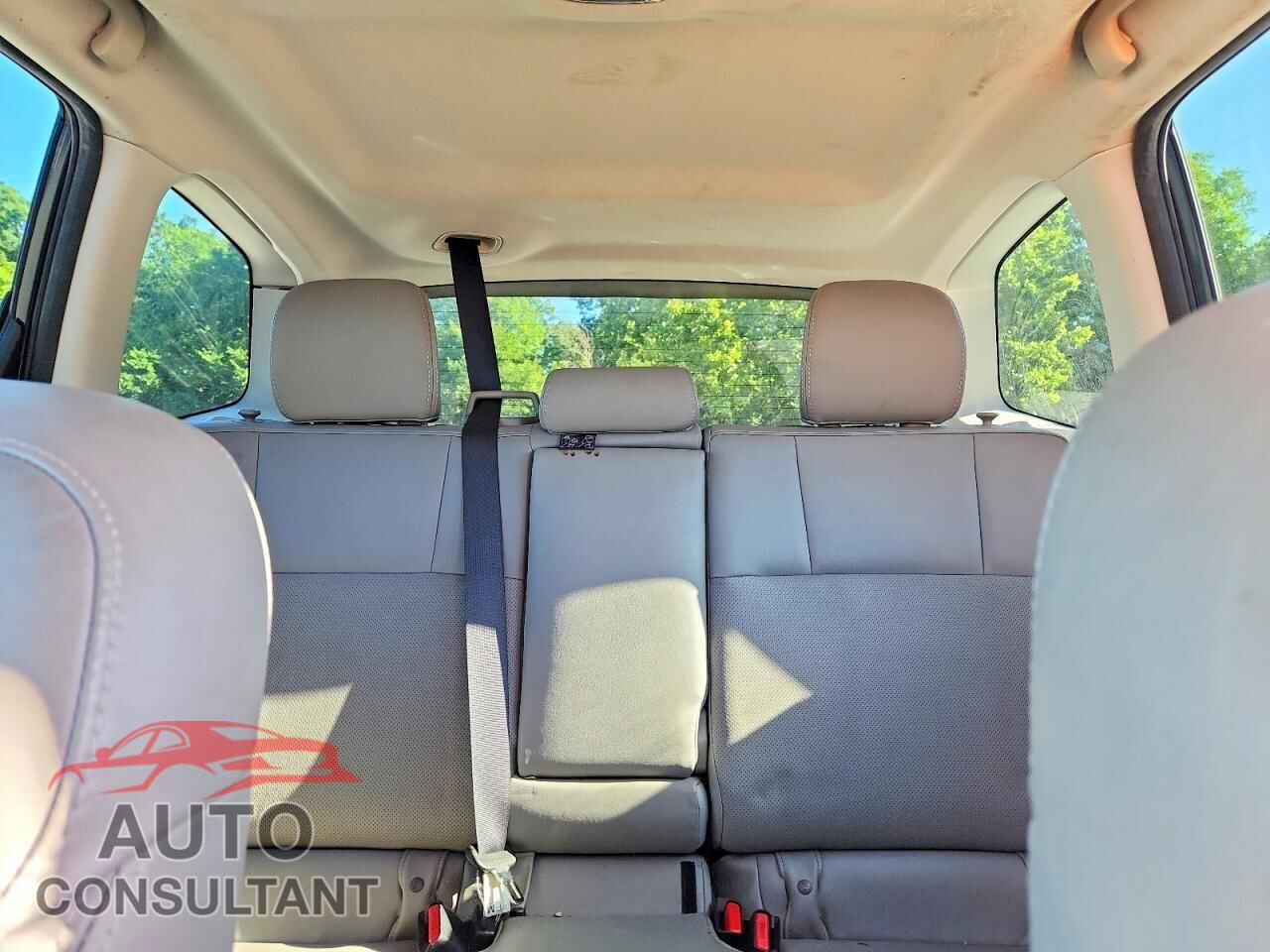 SUBARU FORESTER 2018 - JF2SJARC1JH421173