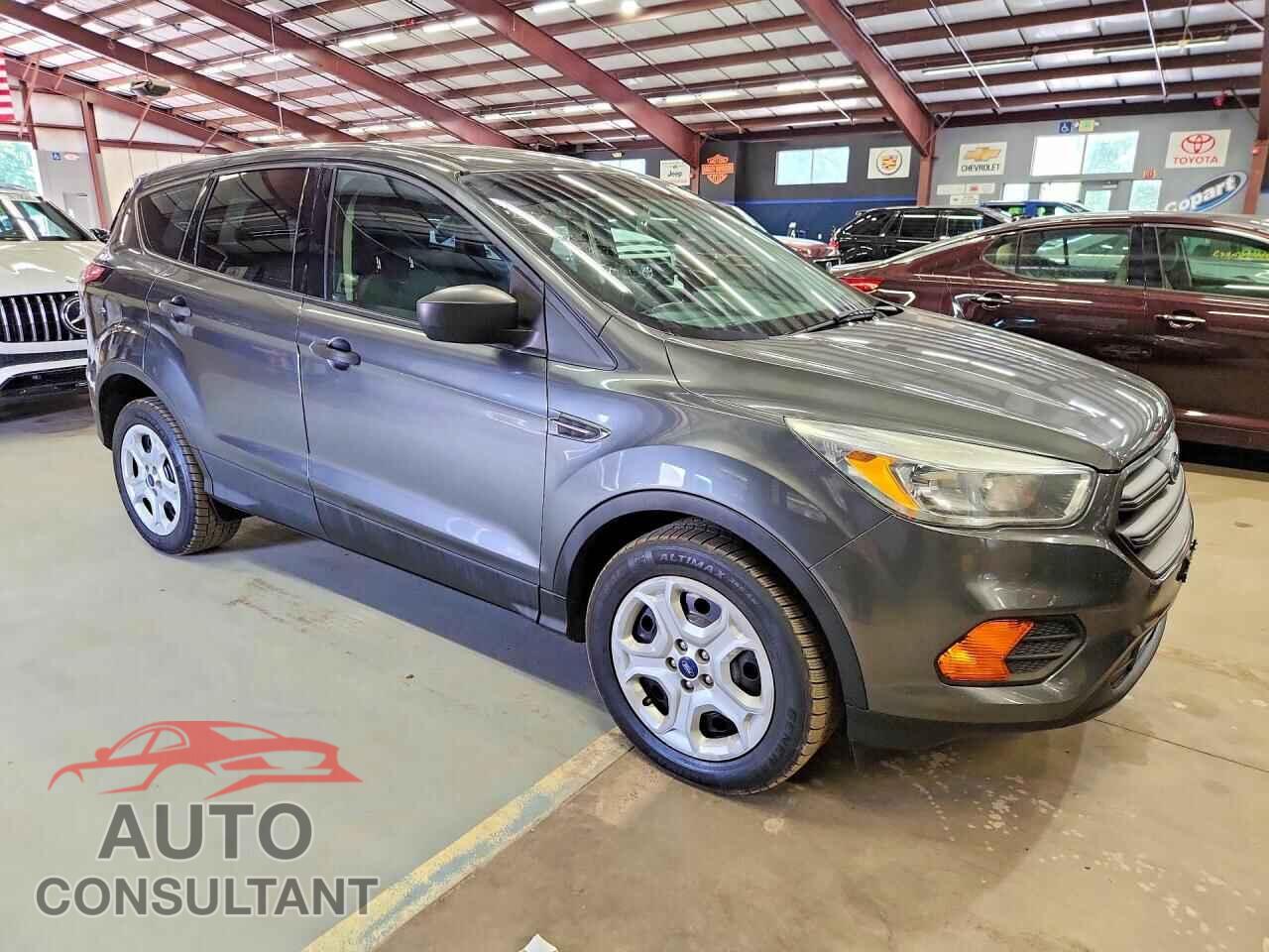 FORD ESCAPE 2017 - 1FMCU0F71HUD35046