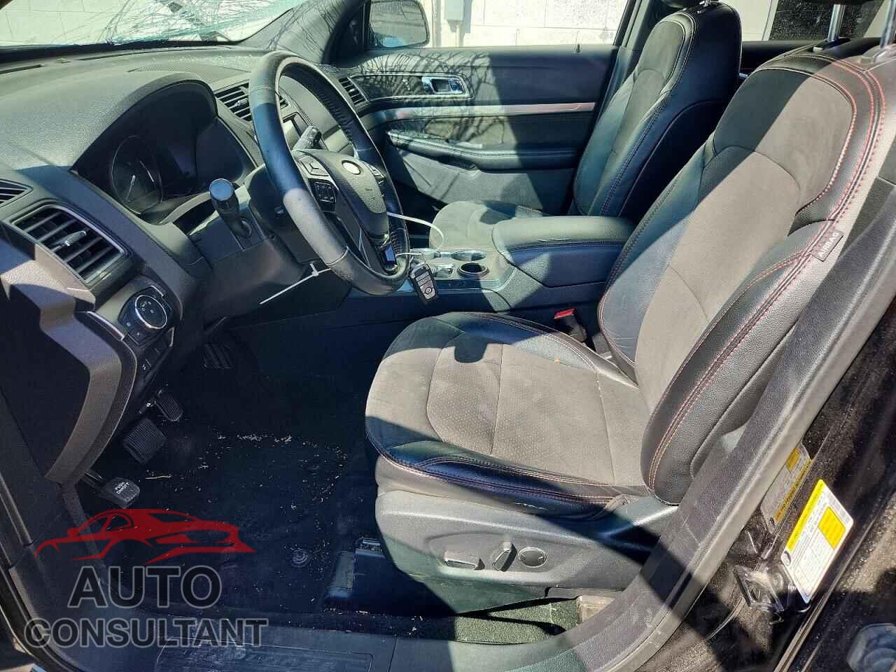 FORD EXPLORER 2018 - 1FM5K7D82JGB65707