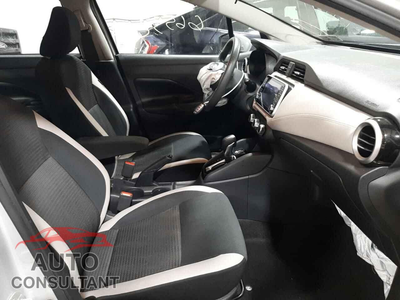 NISSAN VERSA 2020 - 3N1CN8EV0LL849590