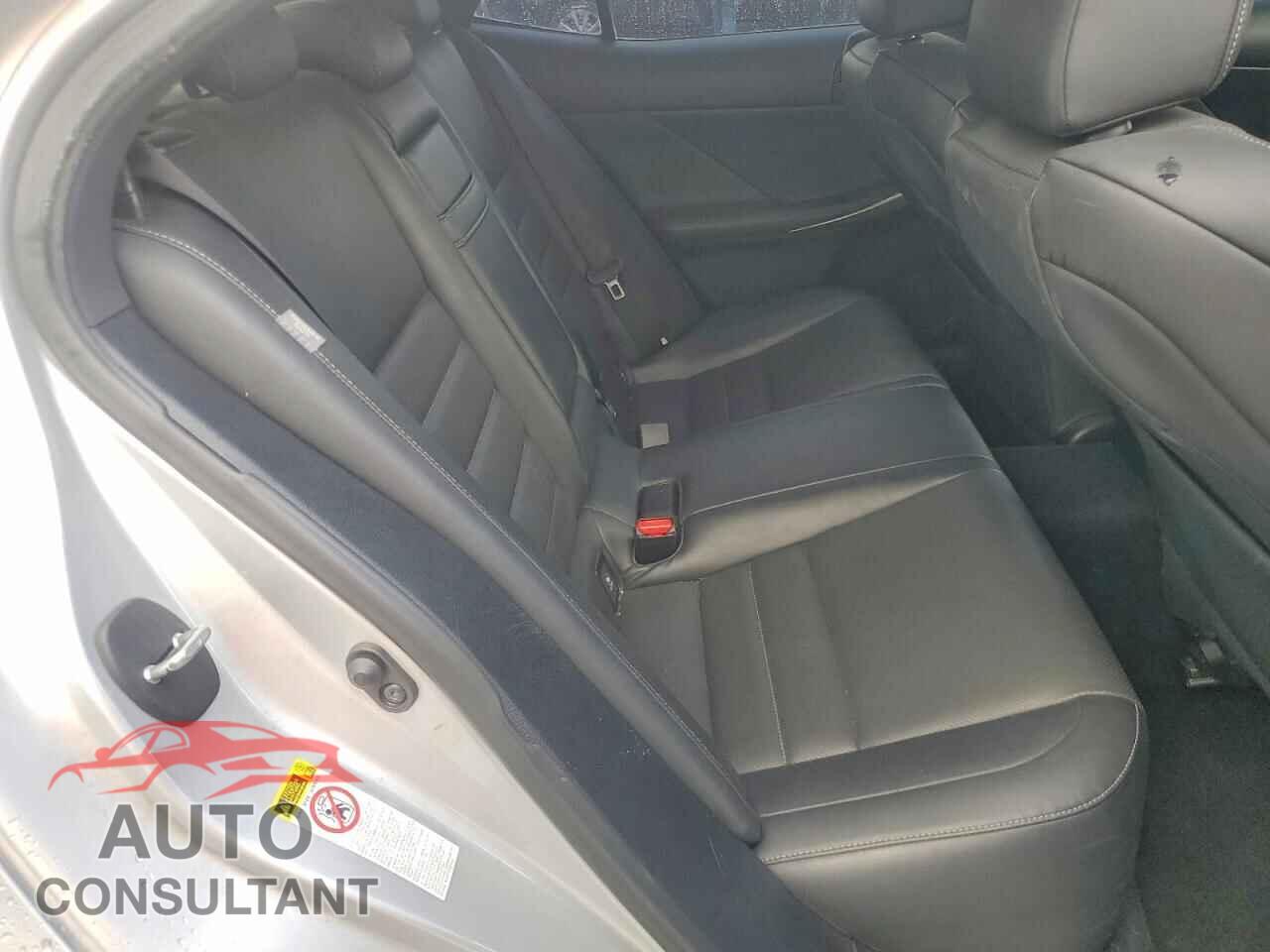 LEXUS IS 2014 - JTHBE1D24E5005206