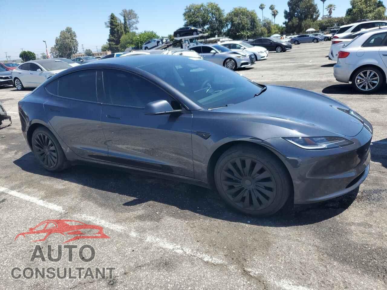 TESLA MODEL 3 2024 - 5YJ3E1EA9RF726458
