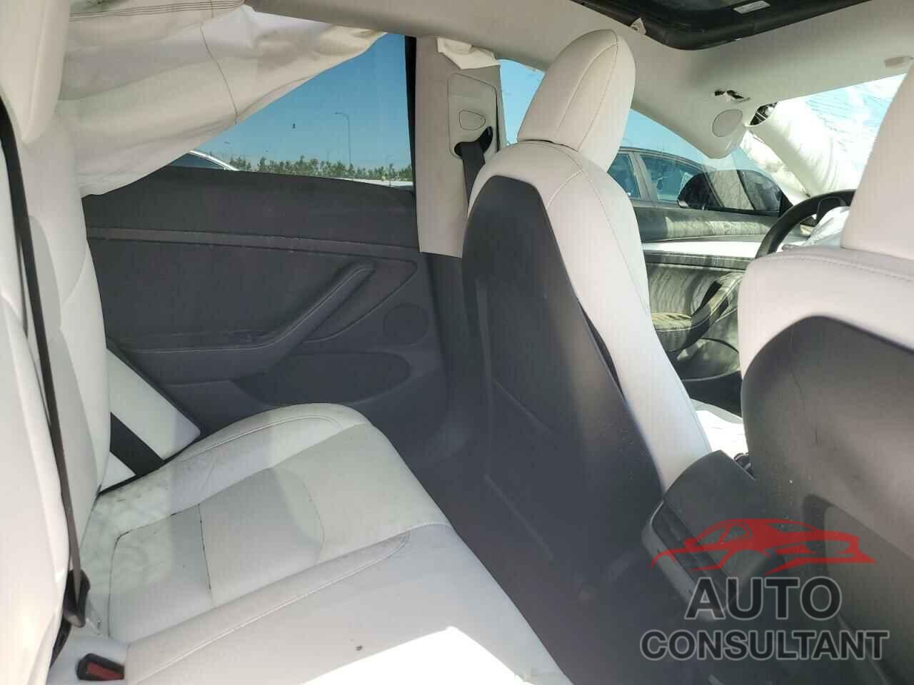 TESLA MODEL 3 2021 - 5YJ3E1EA1MF031965
