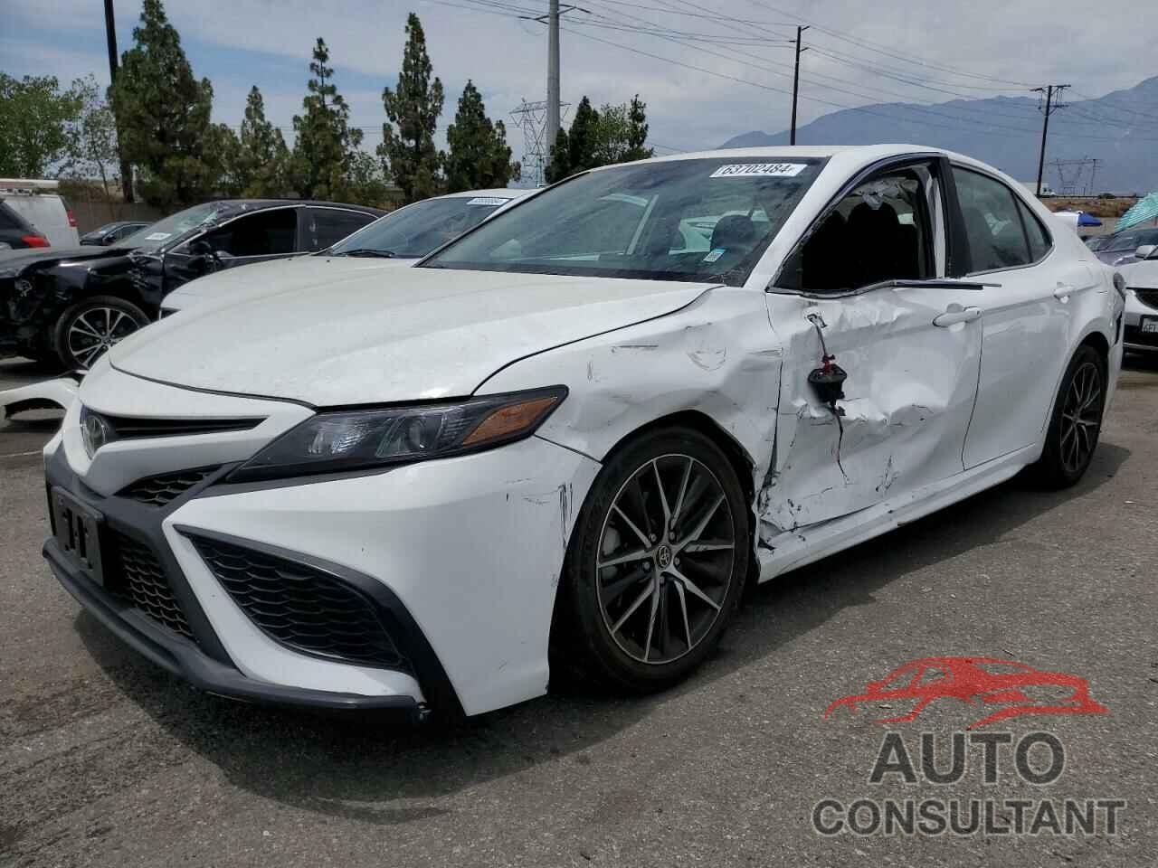TOYOTA CAMRY 2021 - 4T1G11AK7MU547312