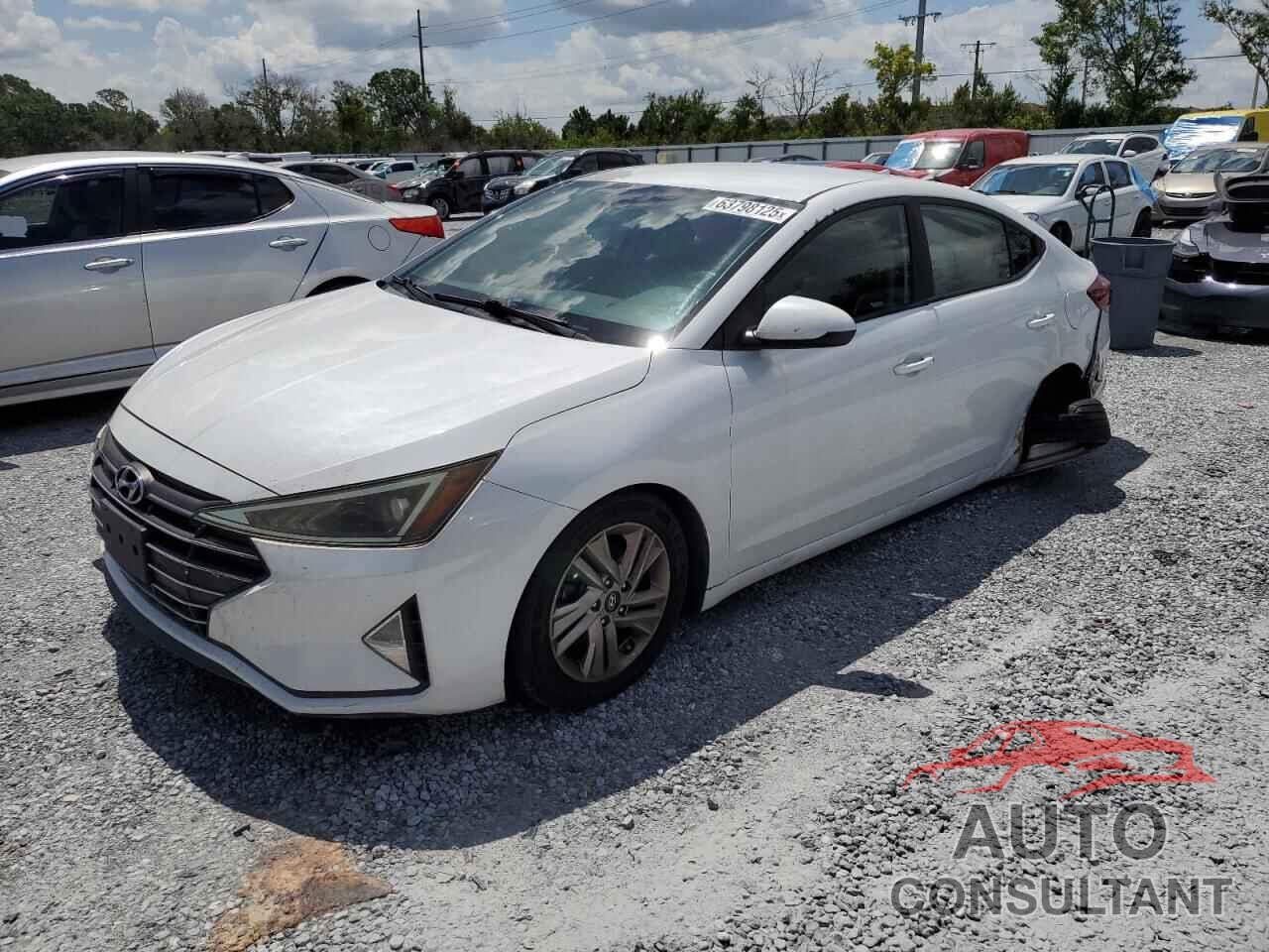 HYUNDAI ELANTRA 2019 - 5NPD84LF3KH472295