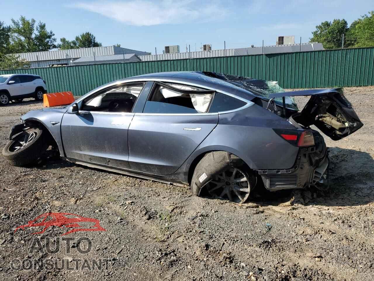 TESLA MODEL 3 2020 - 5YJ3E1EB7LF647483