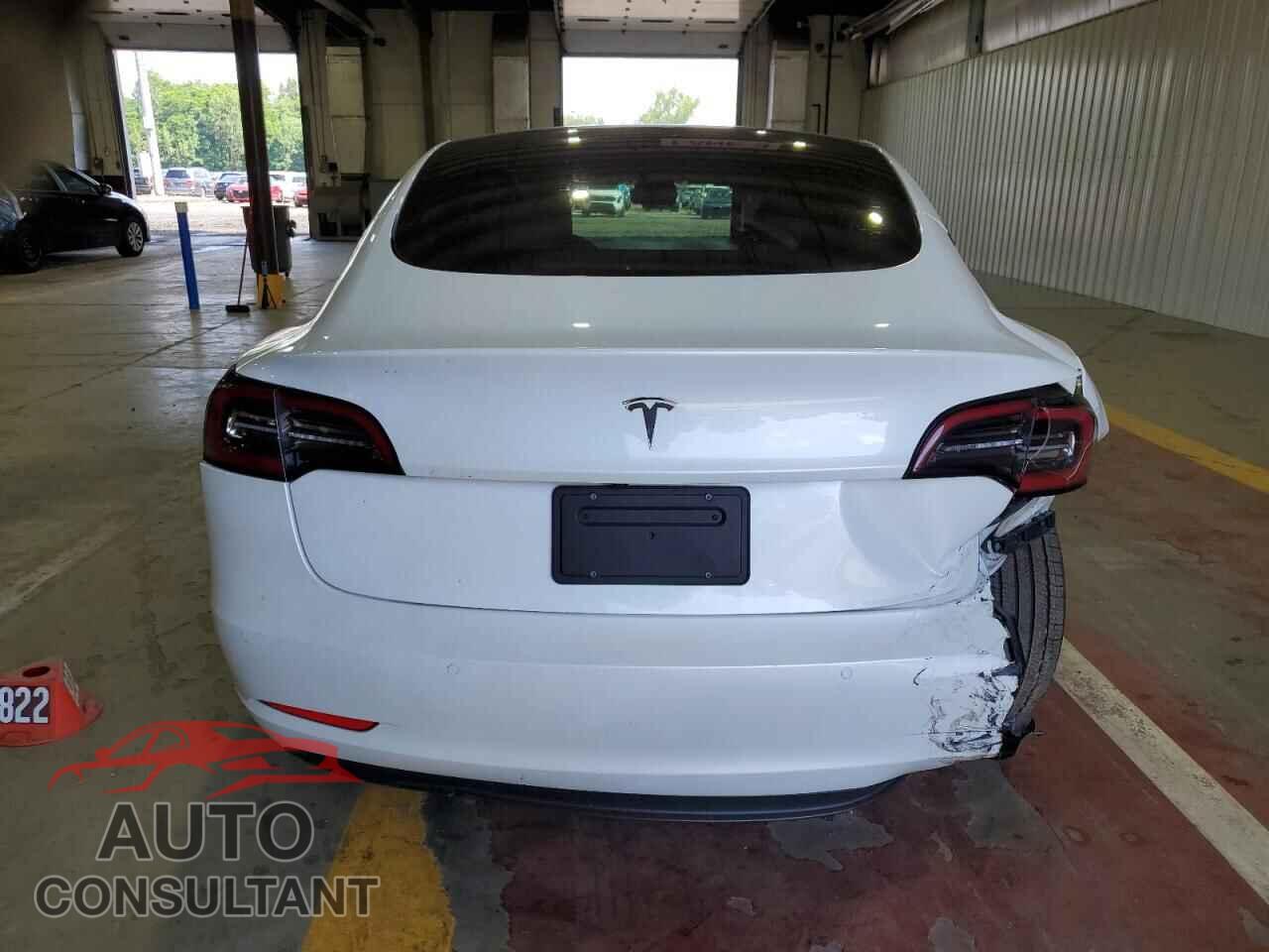 TESLA MODEL 3 2021 - 5YJ3E1EA2MF987584