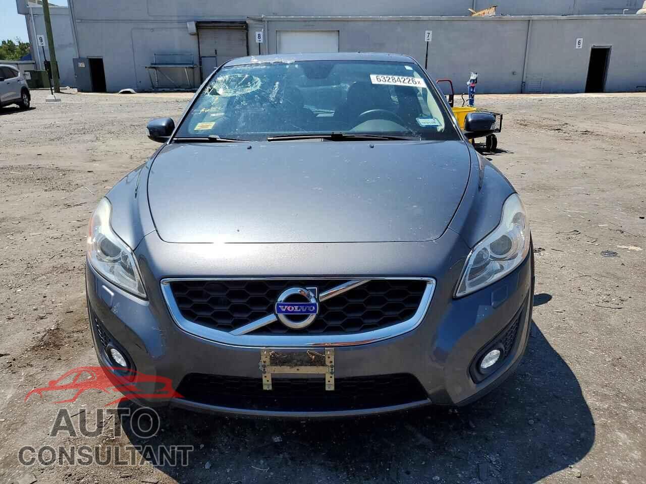 VOLVO C30 2013 - YV1672MK0D2304351