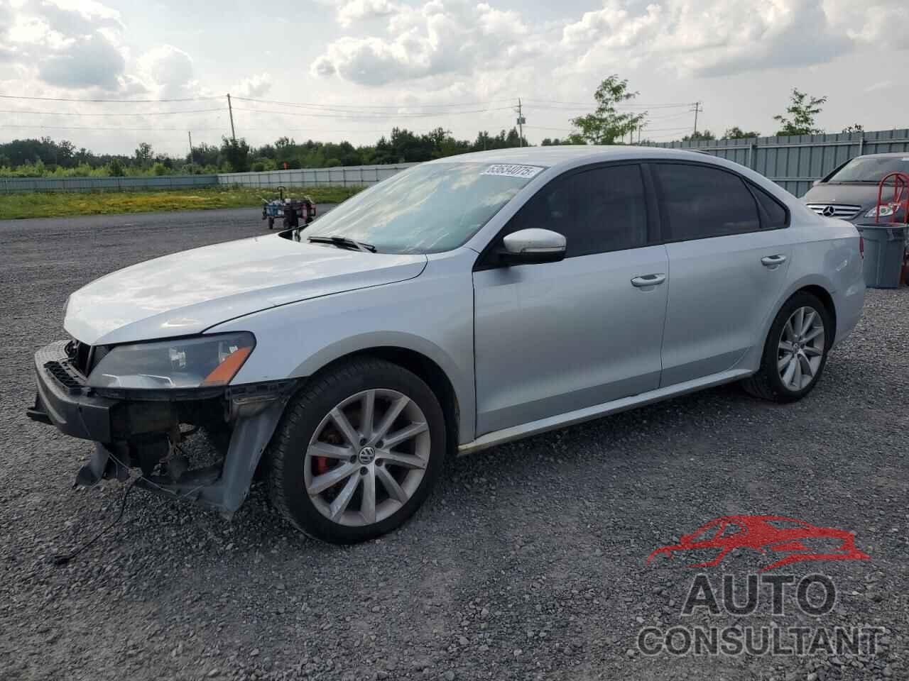 VOLKSWAGEN PASSAT 2013 - 1VWAH7A38DC115283