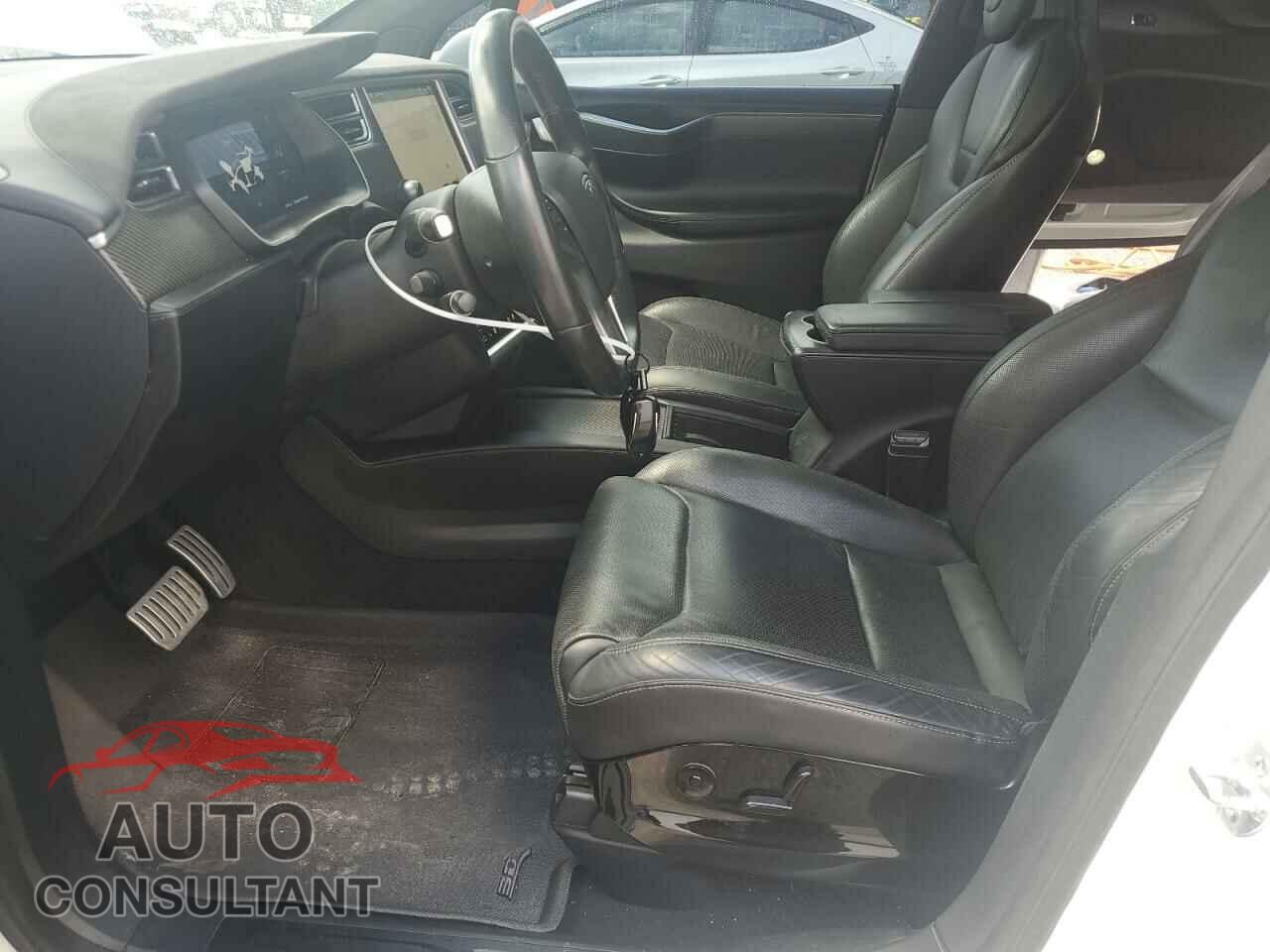 TESLA MODEL X 2016 - 5YJXCAE40GF006836