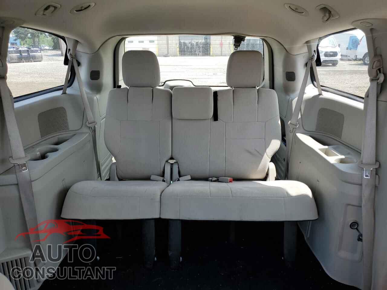 DODGE CARAVAN 2011 - 2D4RN3DG5BR796015