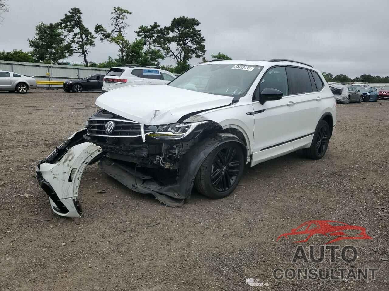 VOLKSWAGEN TIGUAN 2022 - 3VV8B7AX5NM057821