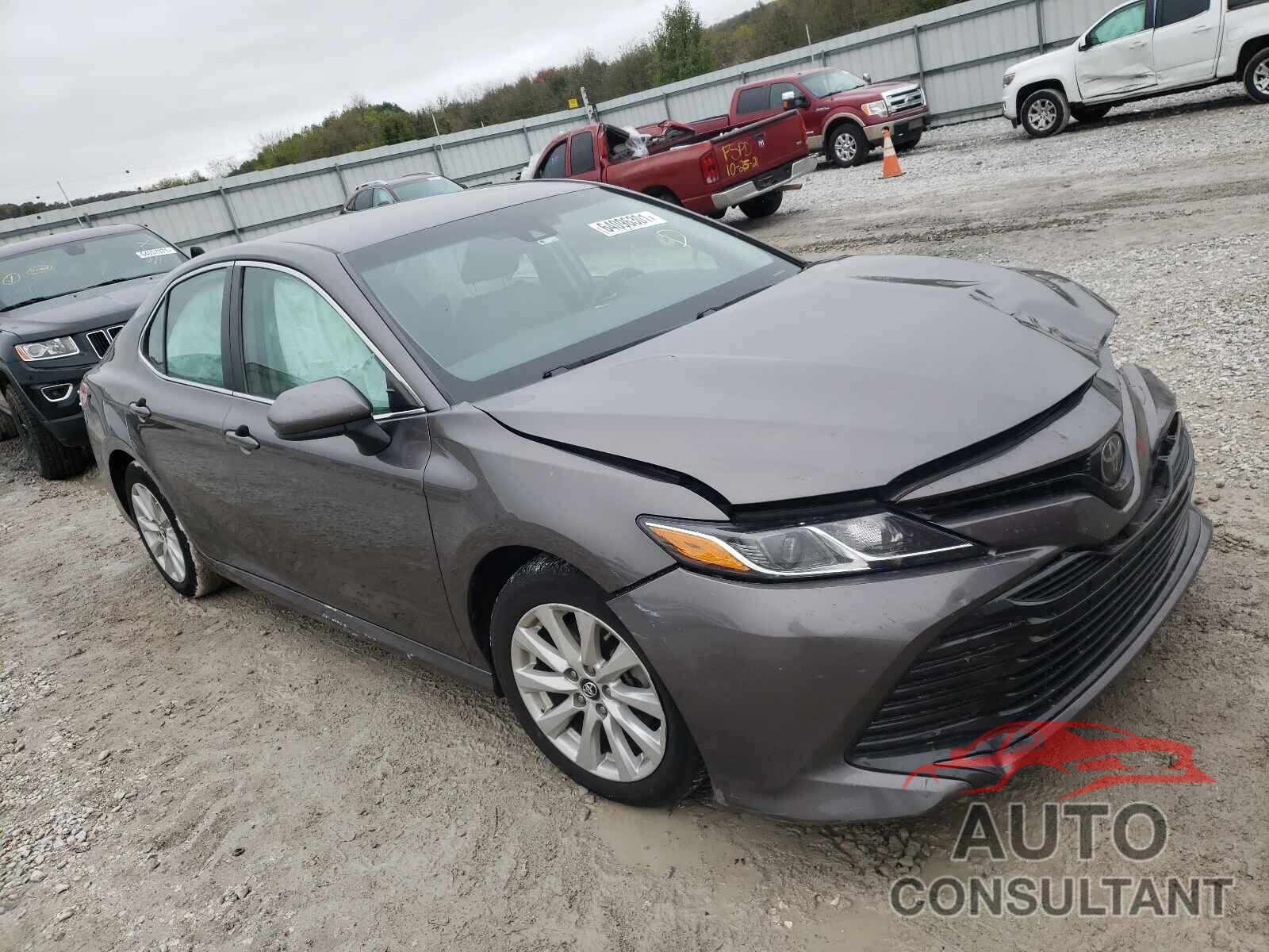 TOYOTA CAMRY 2018 - 4T1B11HK3JU155133