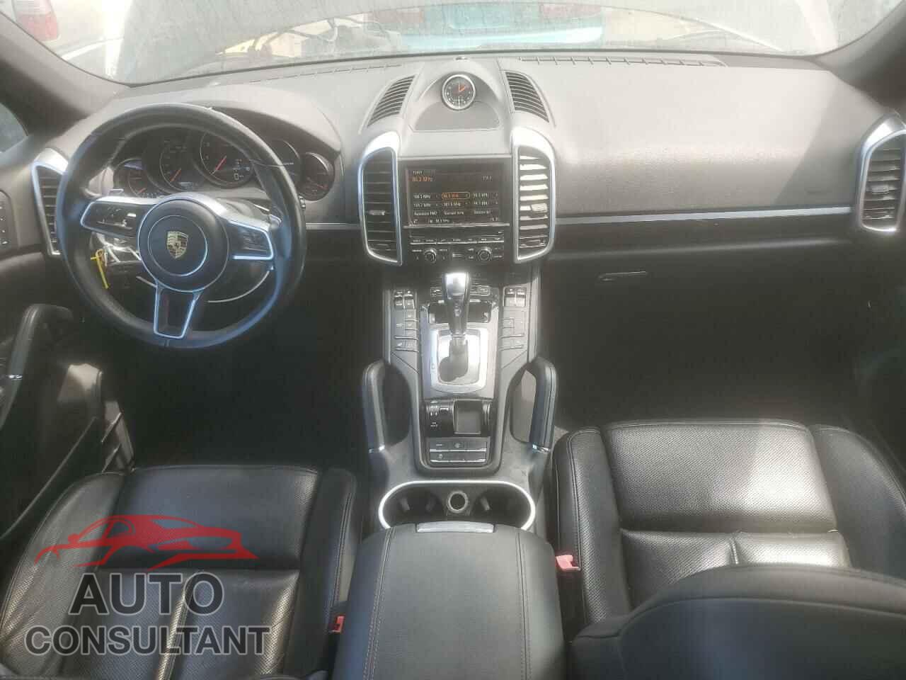 PORSCHE CAYENNE 2016 - WP1AA2A21GKA08974