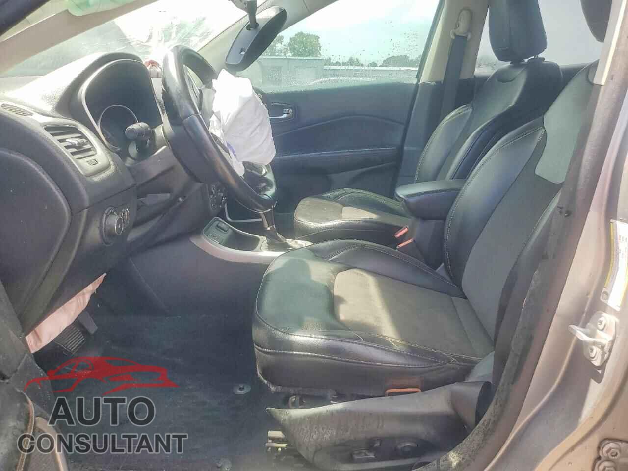 JEEP COMPASS 2020 - 3C4NJCBB5LT121536