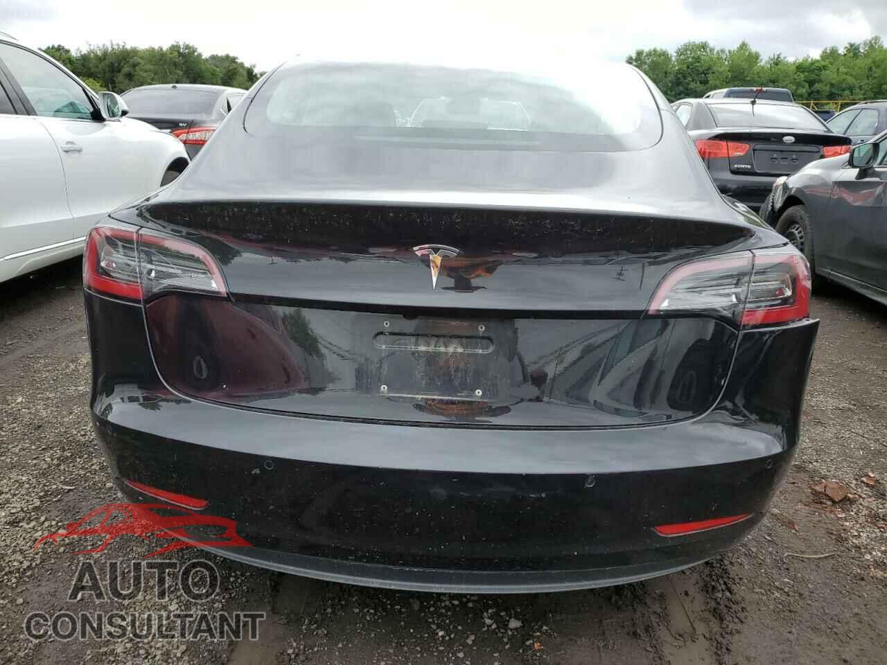 TESLA MODEL 3 2018 - 5YJ3E1EBXJF071398