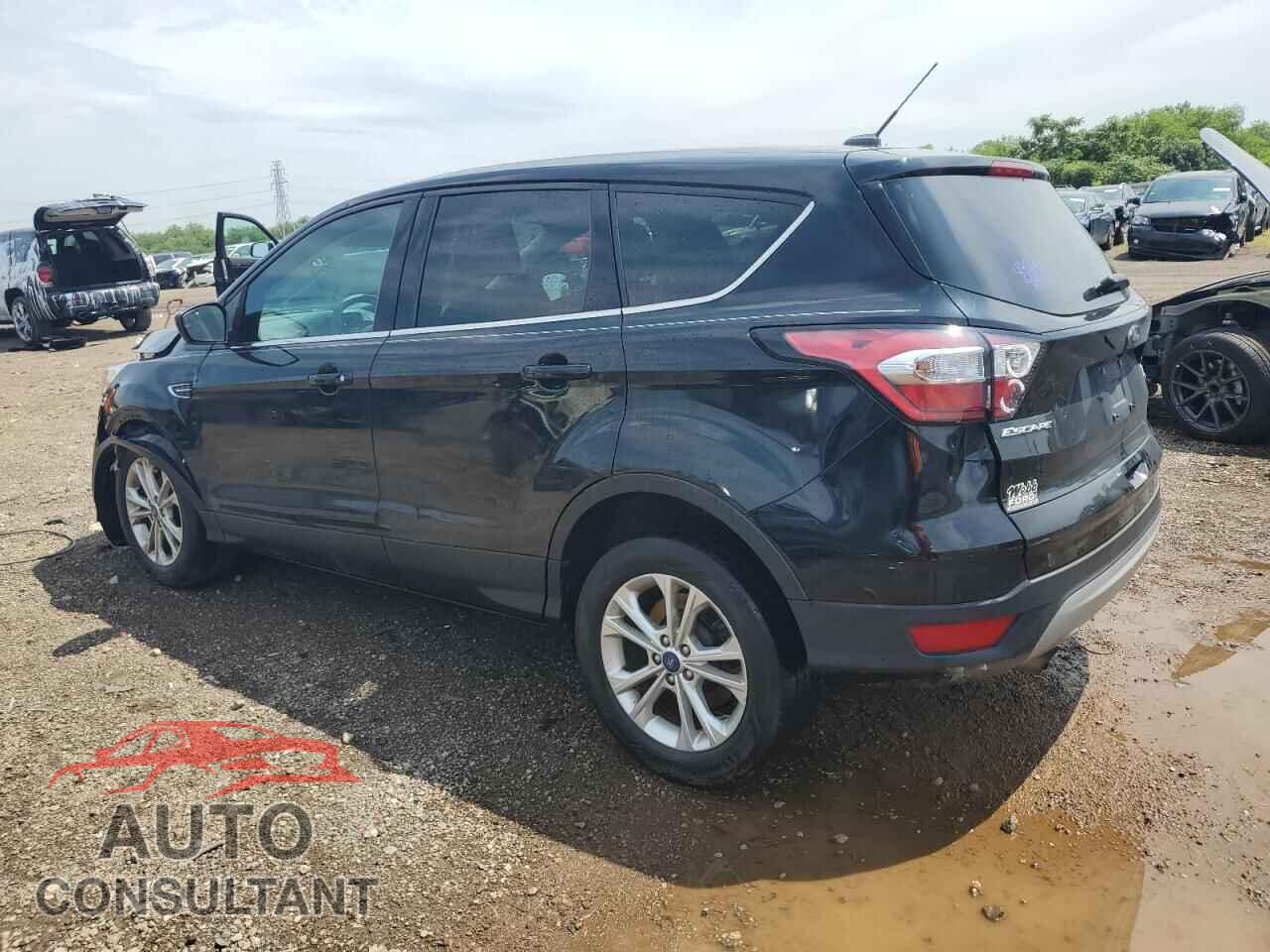 FORD ESCAPE 2017 - 1FMCU0GD7HUC77688