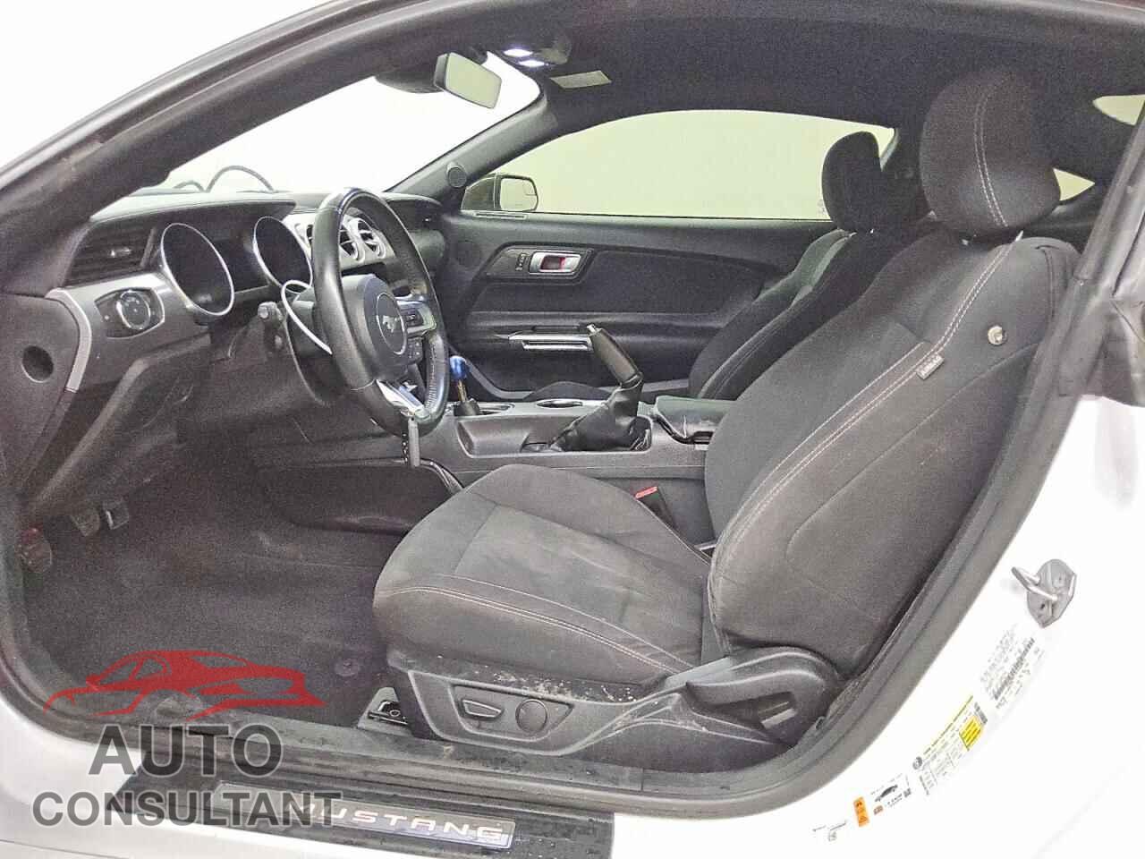 FORD MUSTANG 2020 - 1FA6P8CF3L5169074