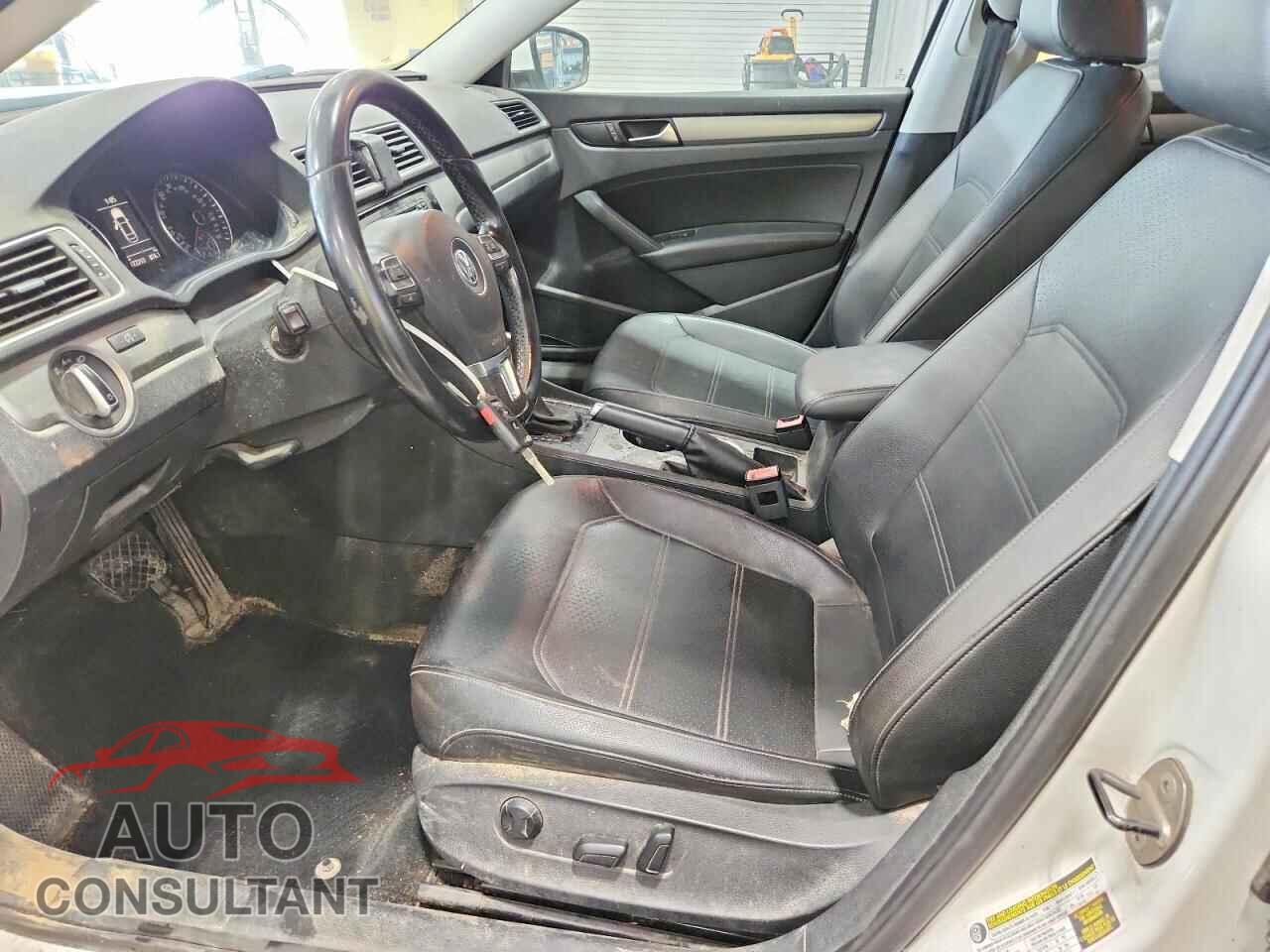 VOLKSWAGEN PASSAT 2014 - 1VWBS7A33EC116090