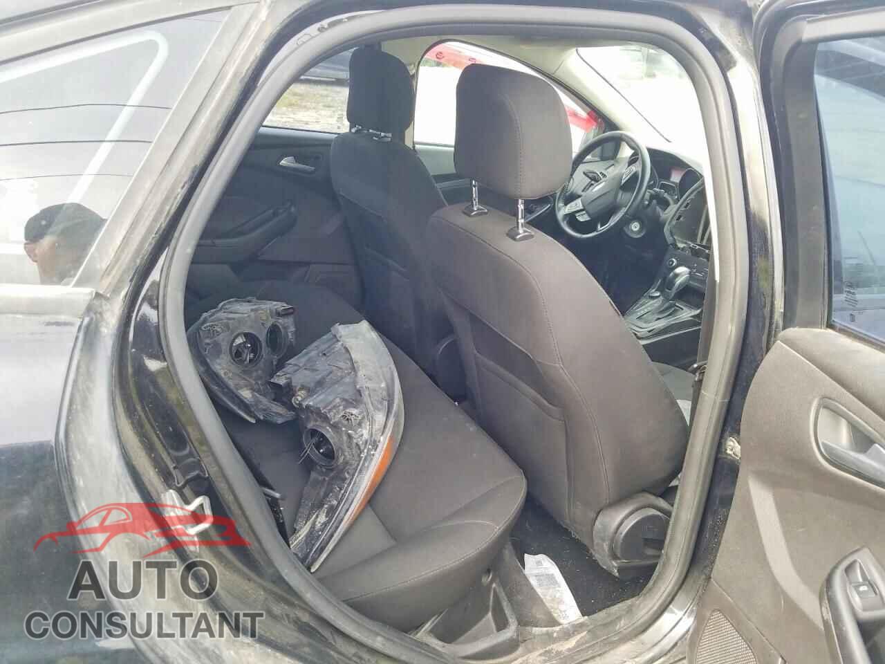 FORD FOCUS 2016 - 1FADP3F23GL206404