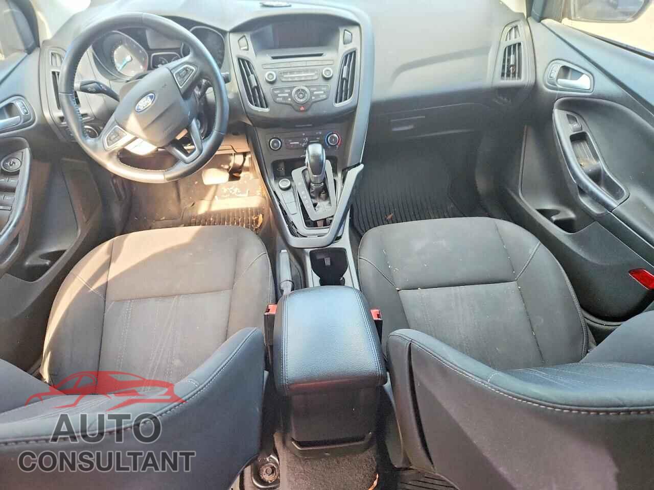 FORD FOCUS 2017 - 1FADP3F20HL239796