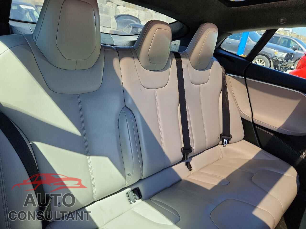 TESLA MODEL S 2015 - 5YJSA1H29FF096447
