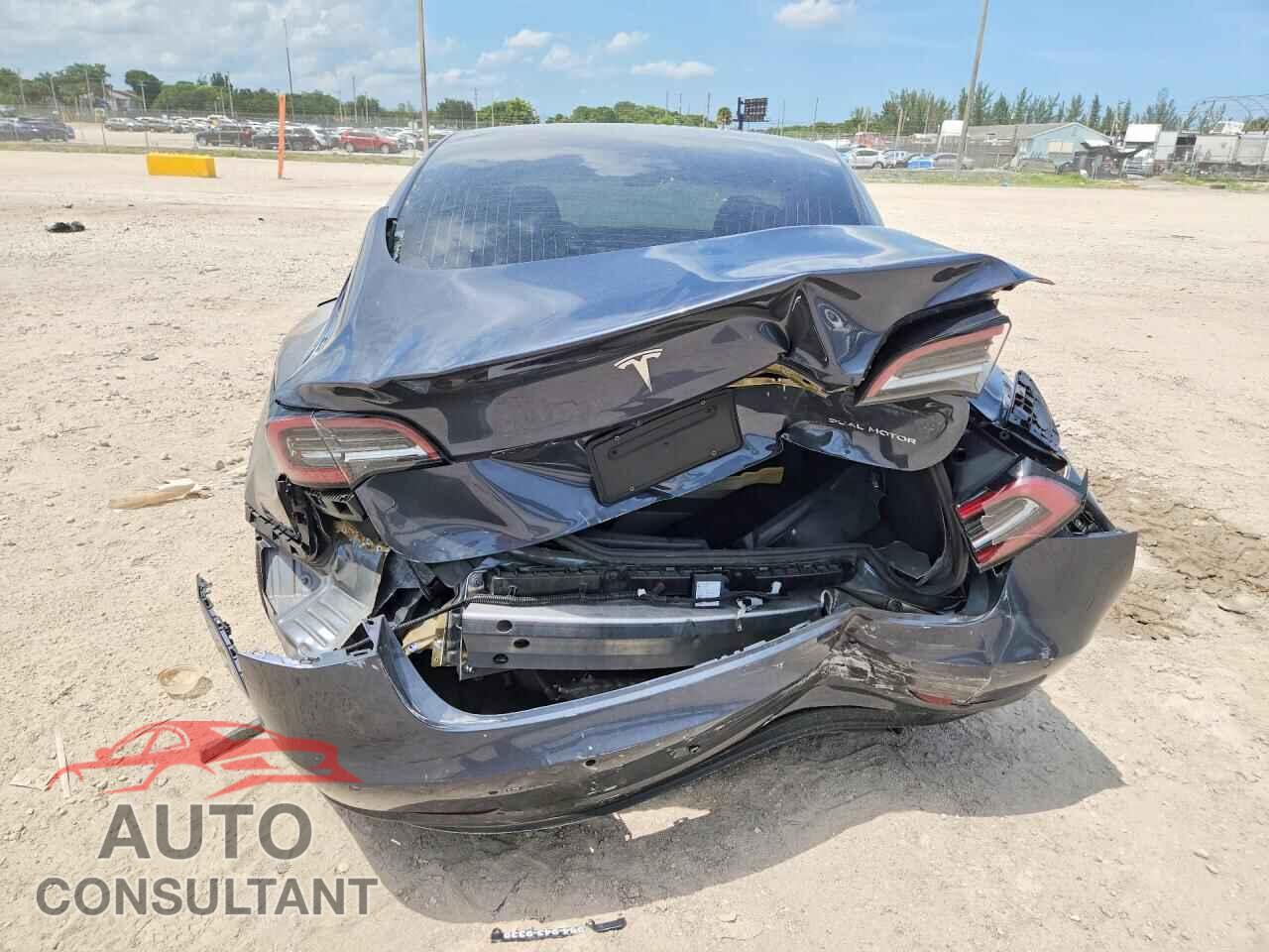TESLA MODEL 3 2020 - 5YJ3E1EBXLF650913
