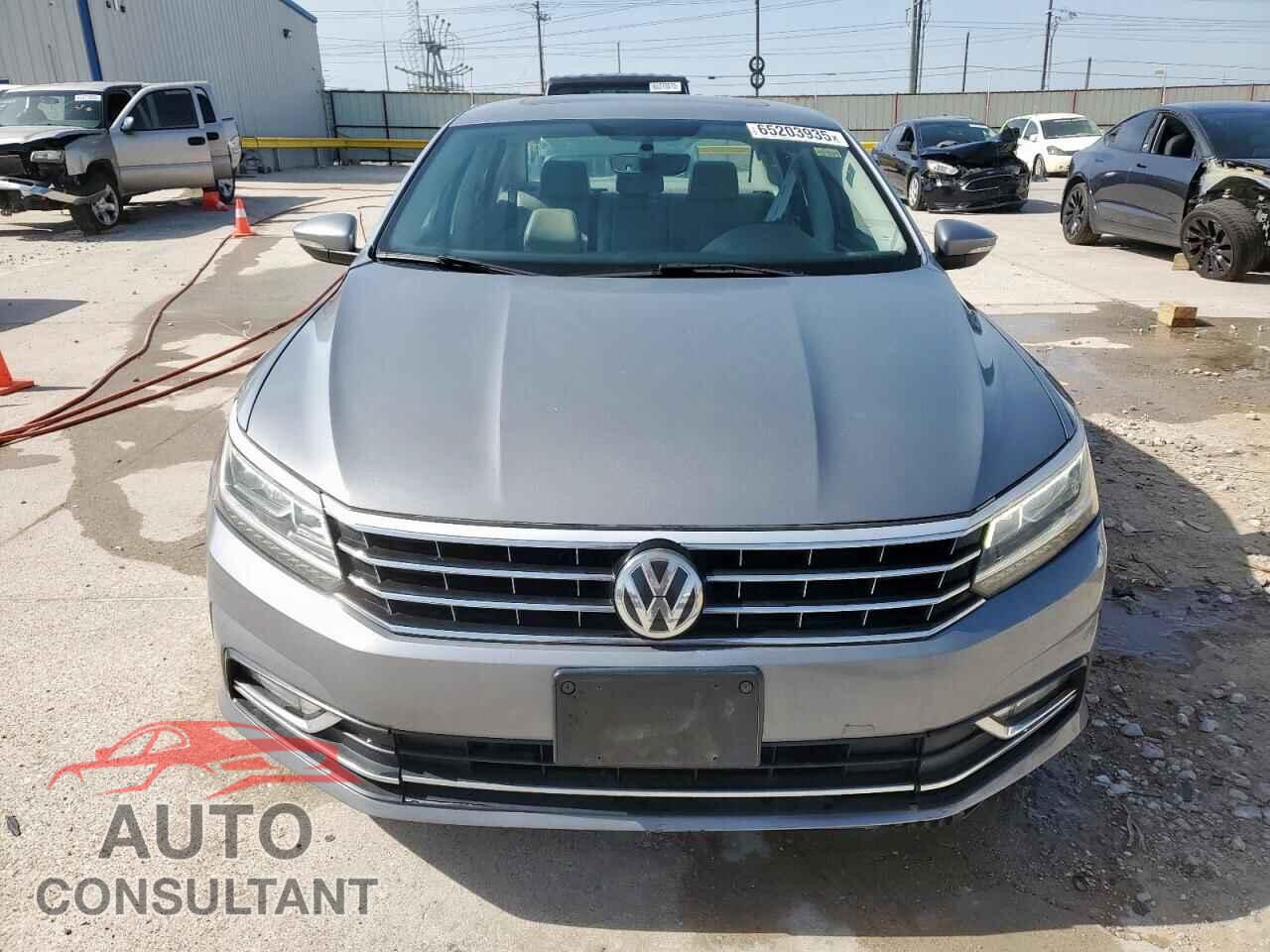 VOLKSWAGEN PASSAT 2017 - 1VWBT7A33HC021515