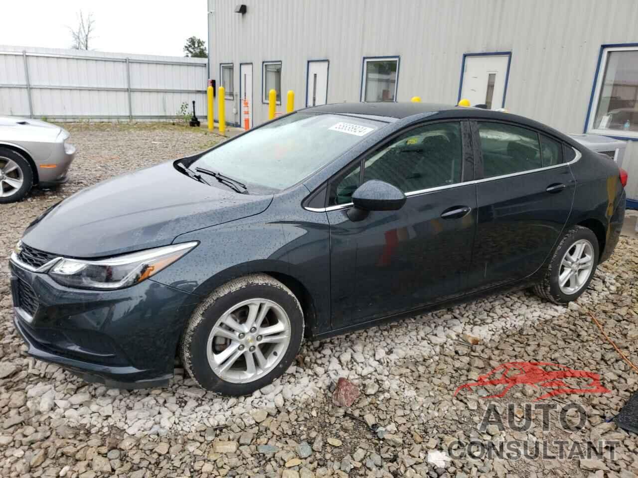 CHEVROLET CRUZE 2018 - 1G1BE5SM5J7219027