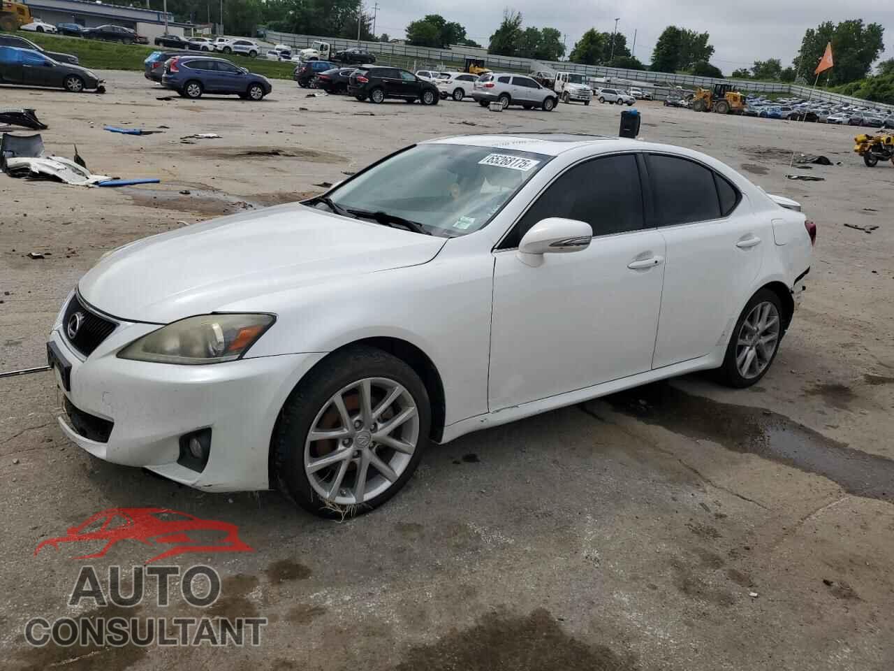 LEXUS IS 2012 - JTHCF5C27C5057047