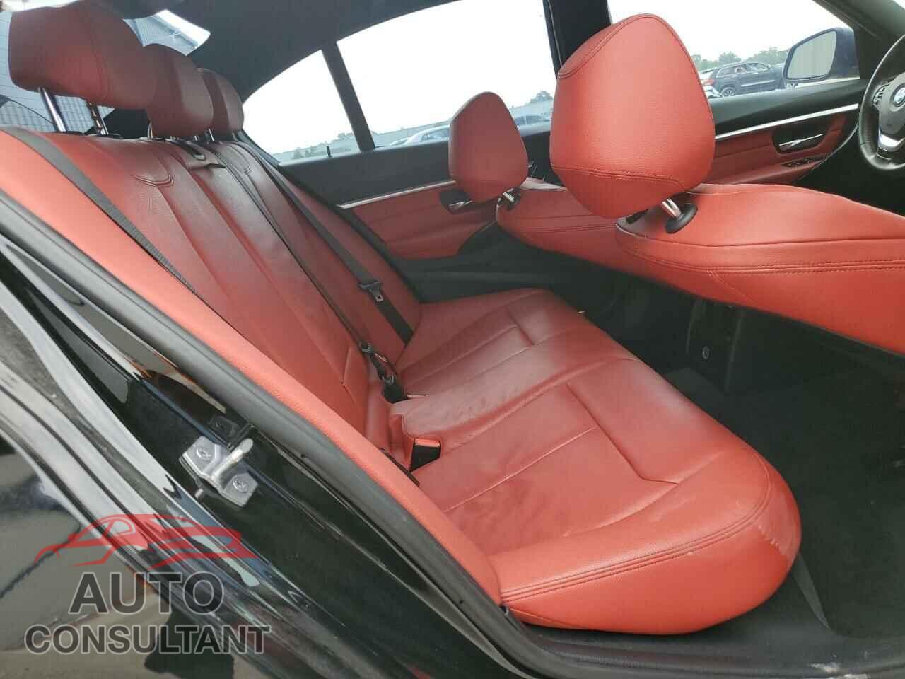 BMW 3 SERIES 2018 - WBA8B9C56JEE82454