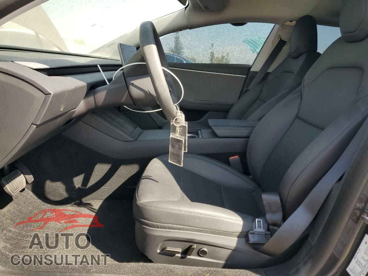 TESLA MODEL 3 2024 - 5YJ3E1EA7RF736468