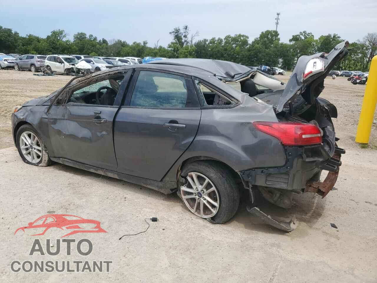 FORD FOCUS 2015 - 1FADP3F21FL291452